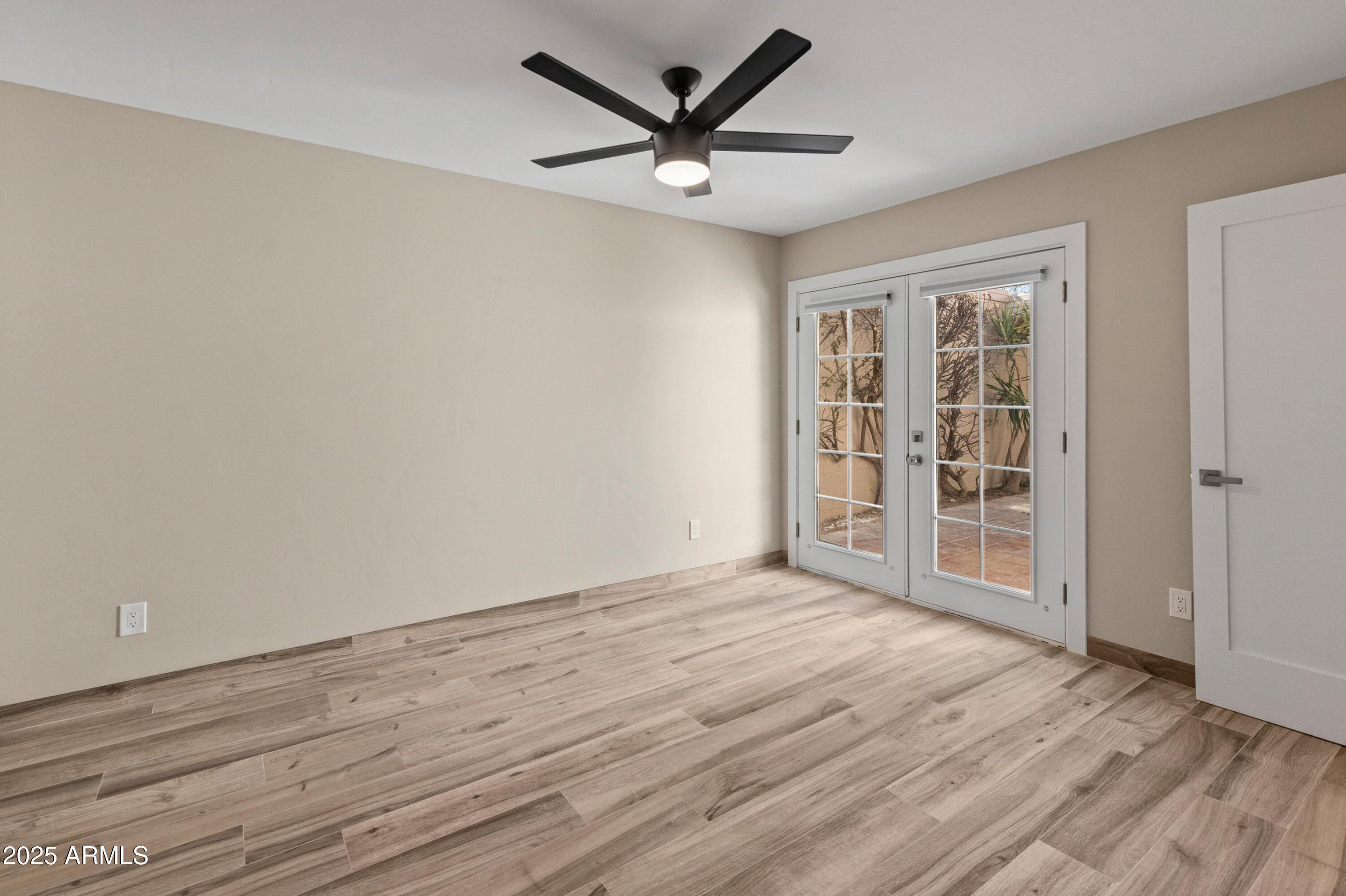 8236 E Orange Blossom Lane