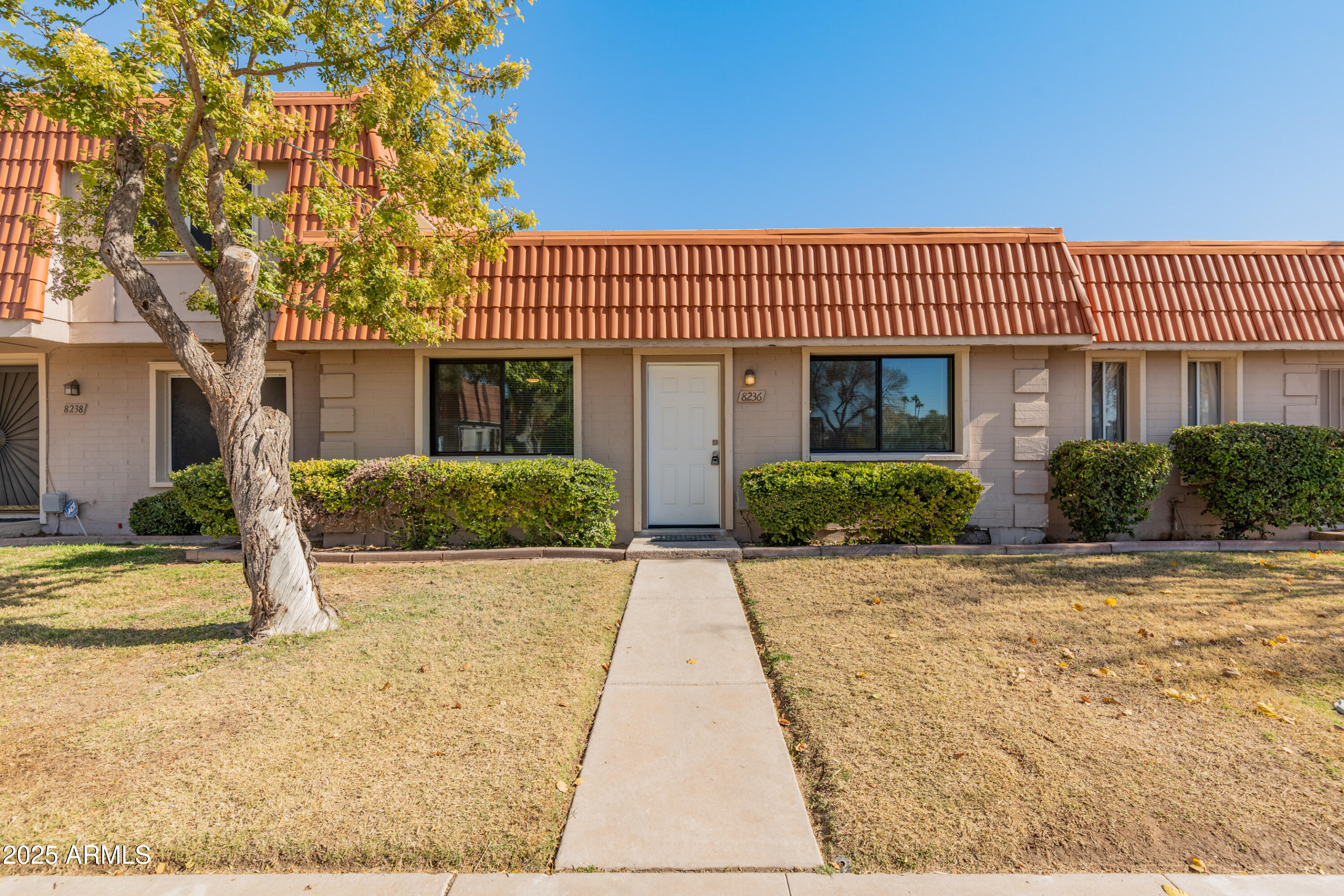 8236 E Orange Blossom Lane