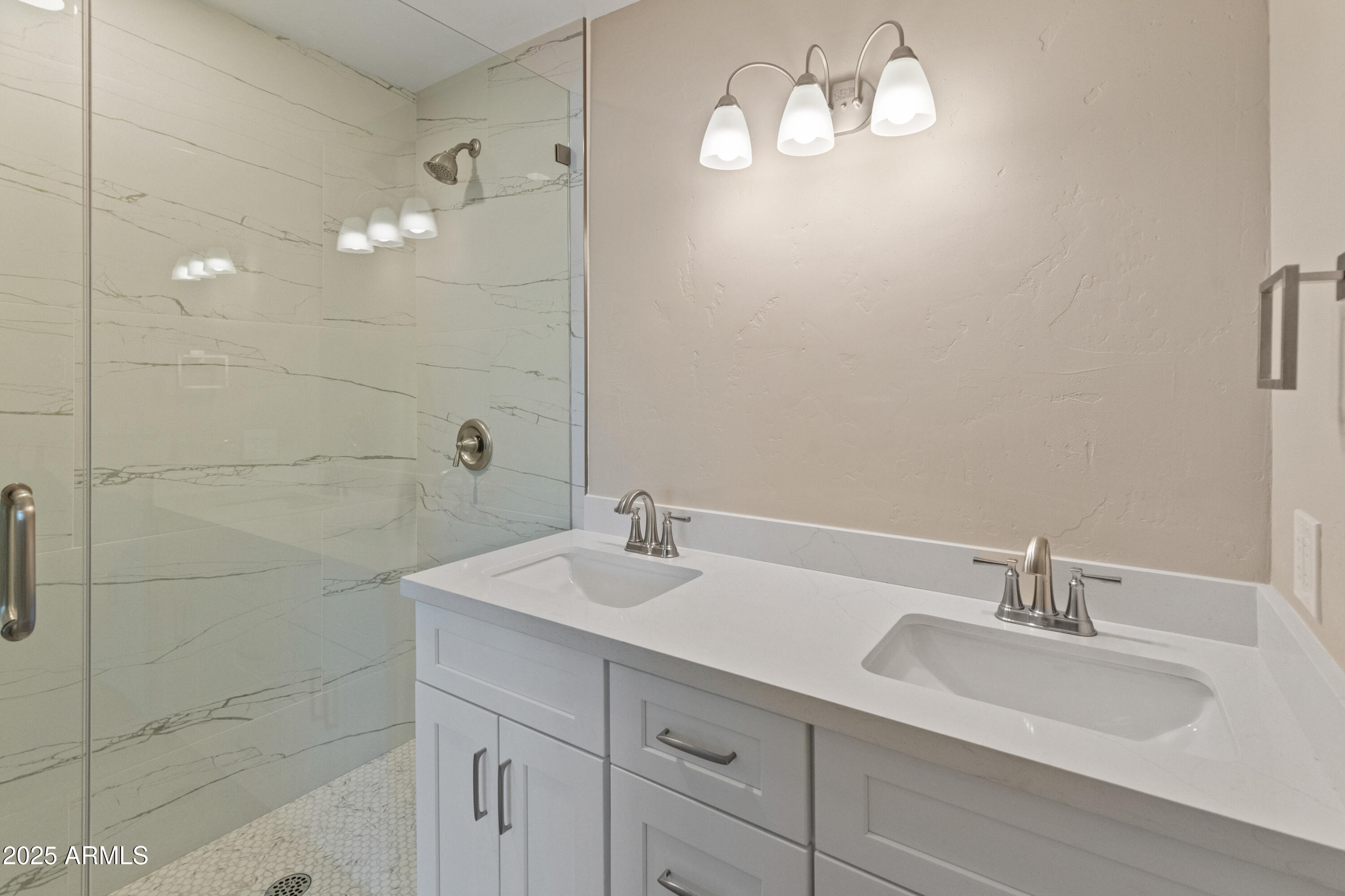 8236 E Orange Blossom Lane