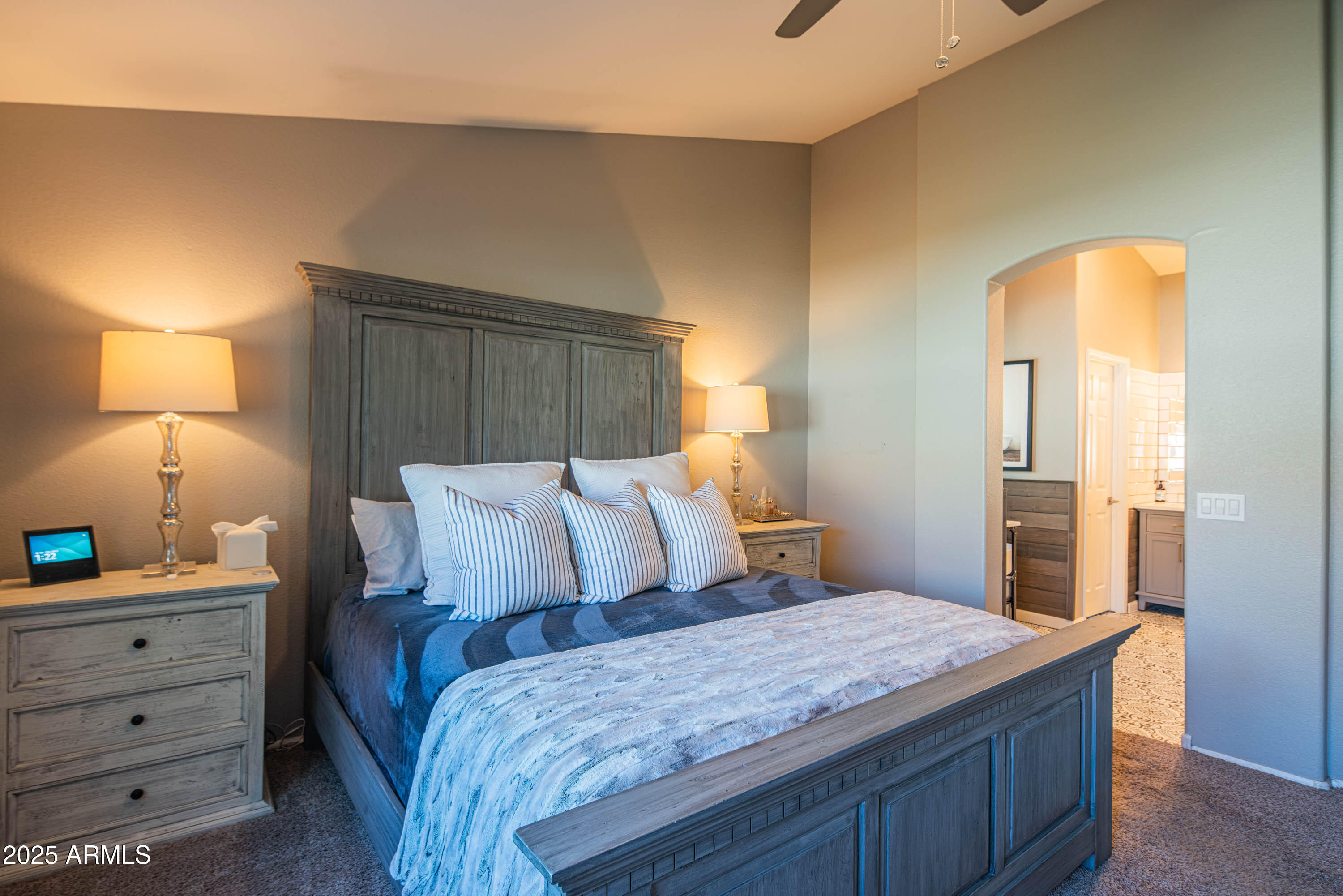 4550 E CHARLESTON Avenue