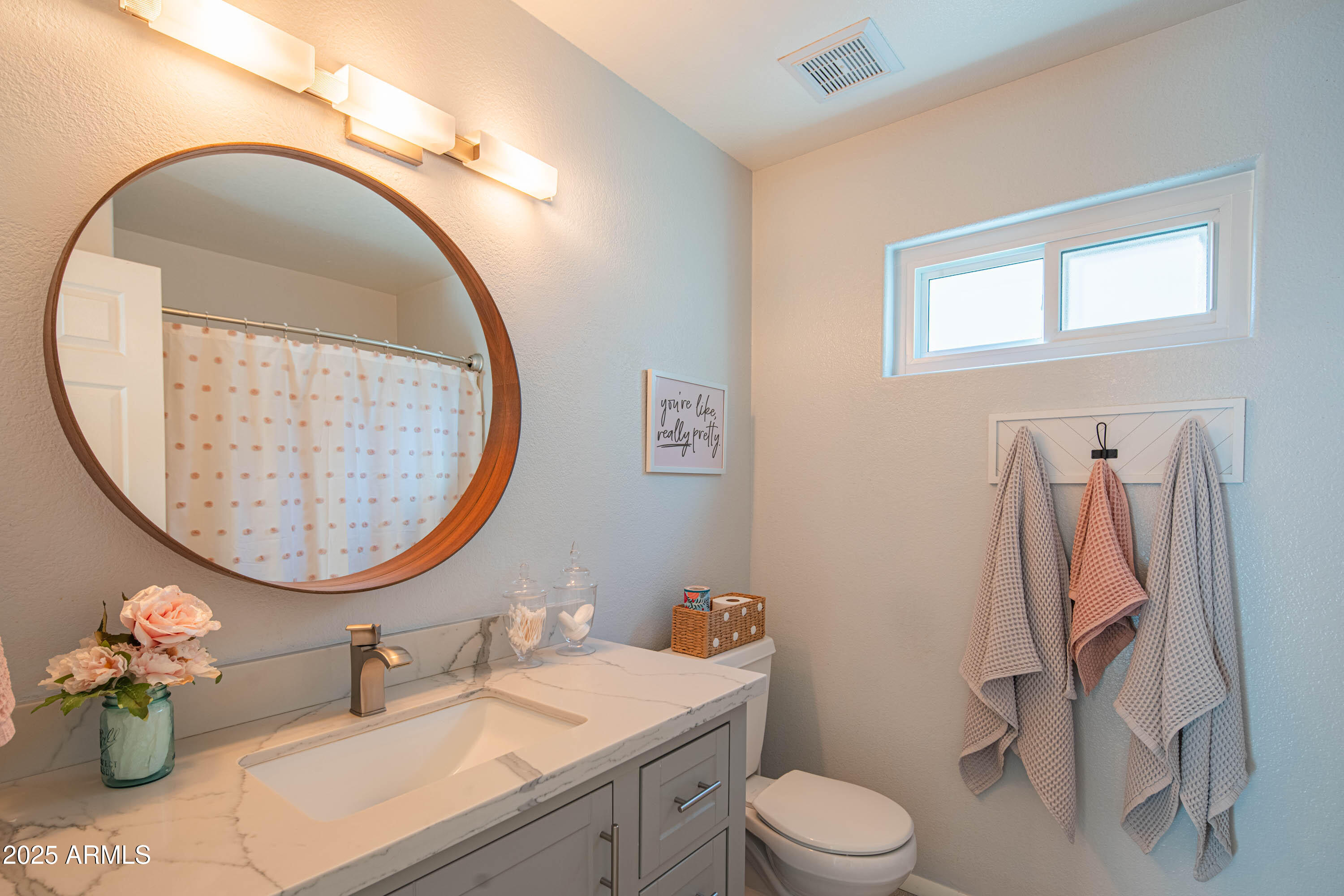 4550 E CHARLESTON Avenue