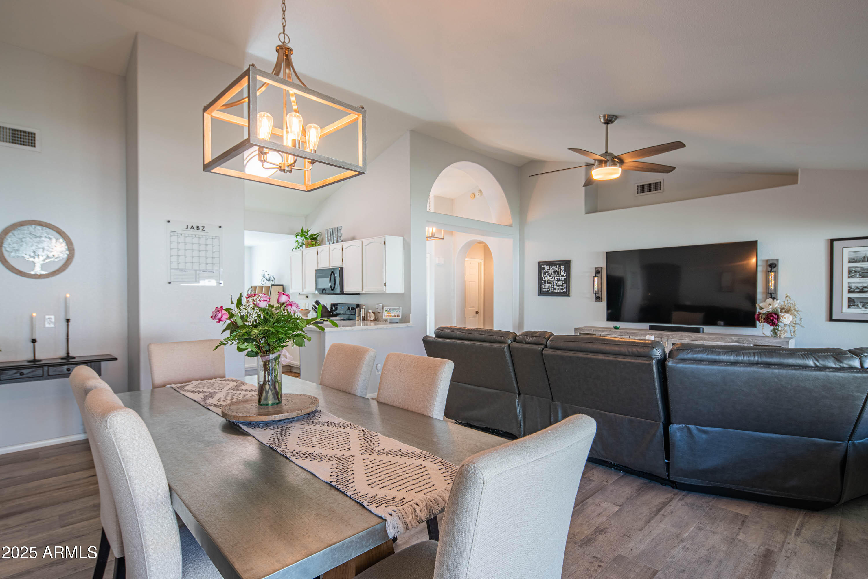 4550 E CHARLESTON Avenue