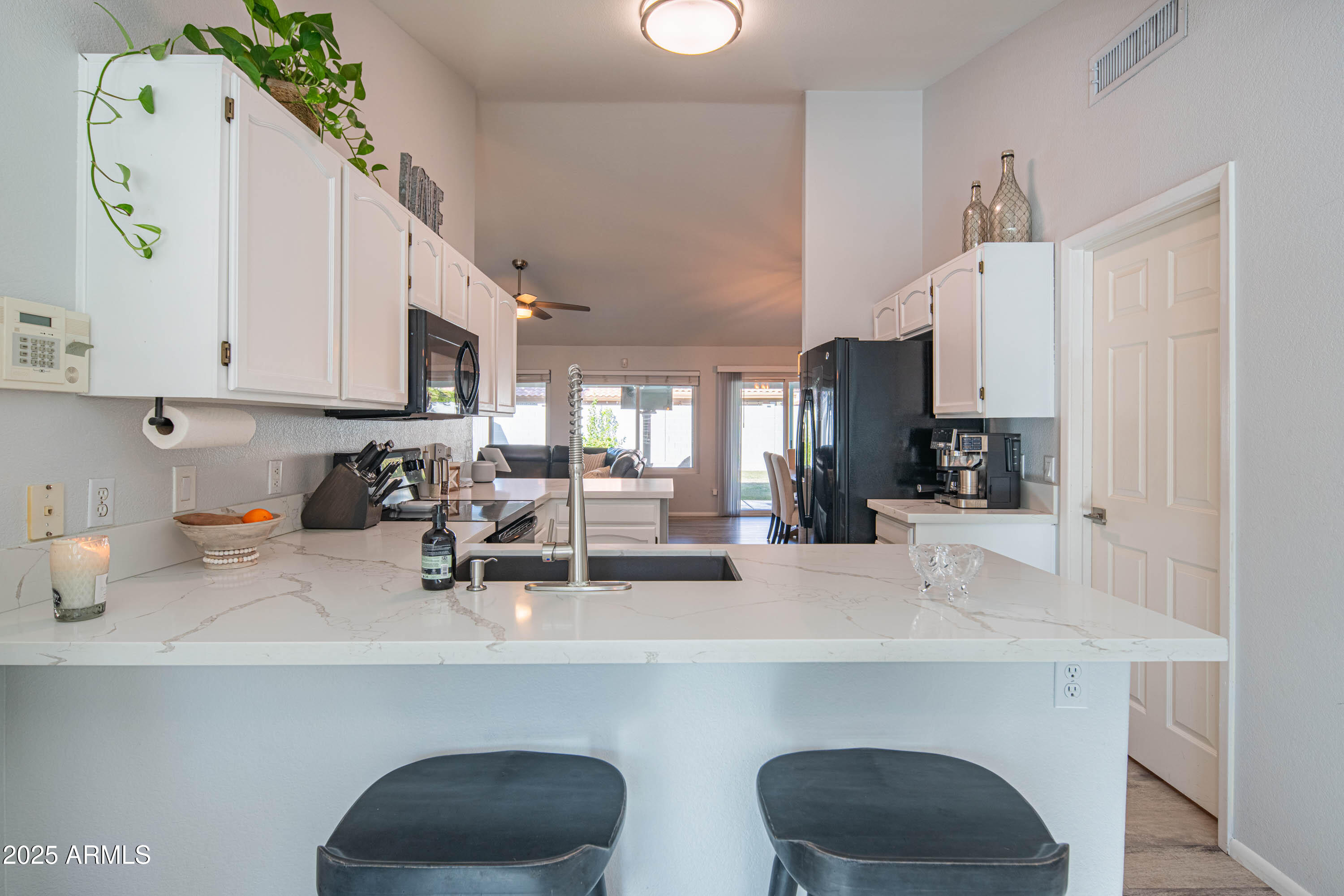 4550 E CHARLESTON Avenue