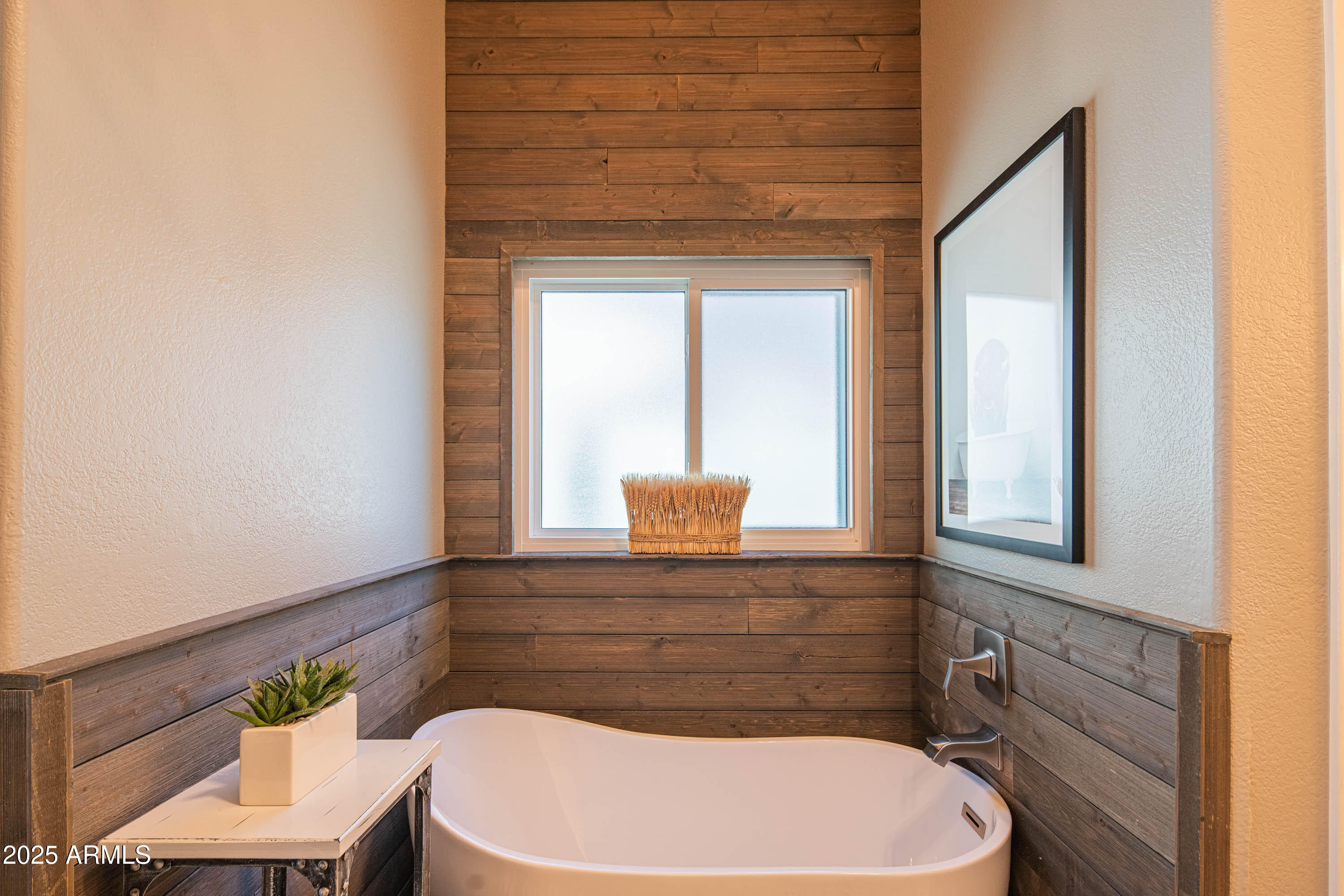 4550 E CHARLESTON Avenue