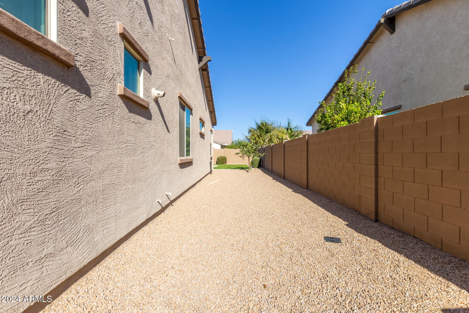 1954 E LA COSTA Drive