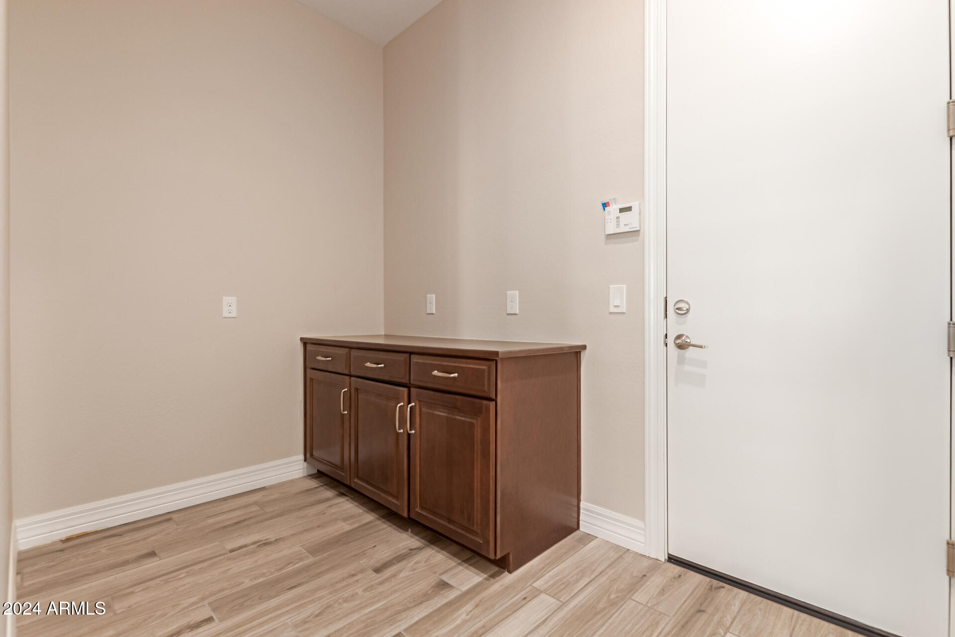 1954 E LA COSTA Drive