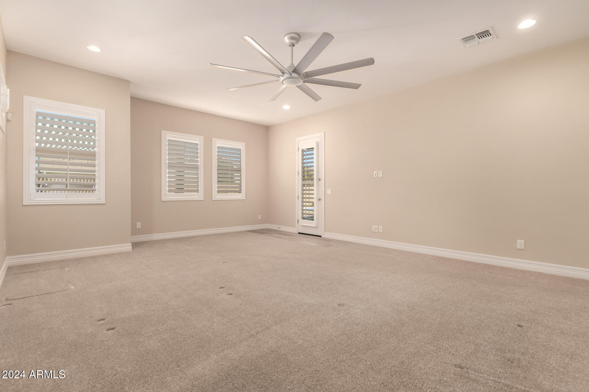 1954 E LA COSTA Drive