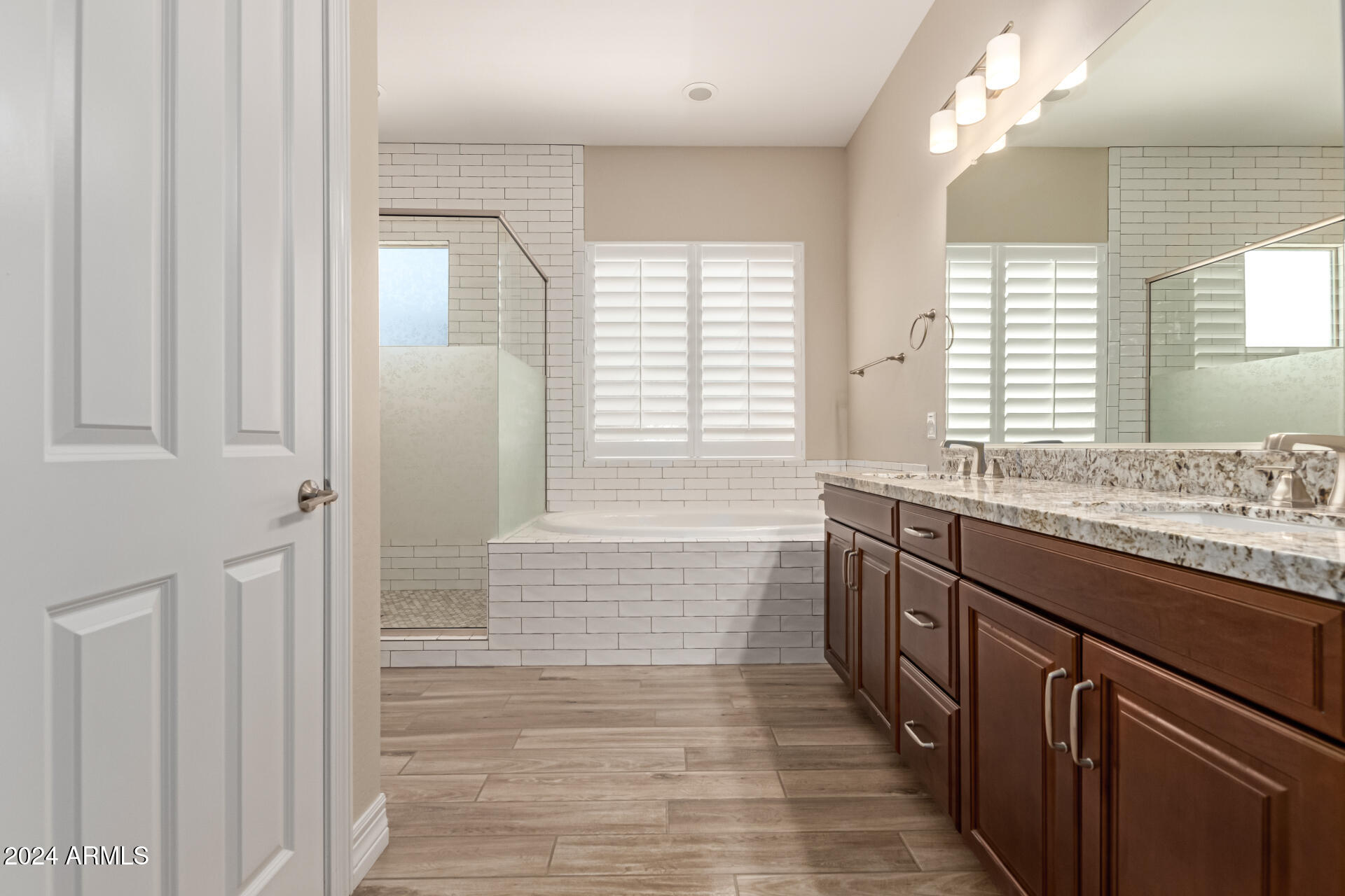 1954 E LA COSTA Drive