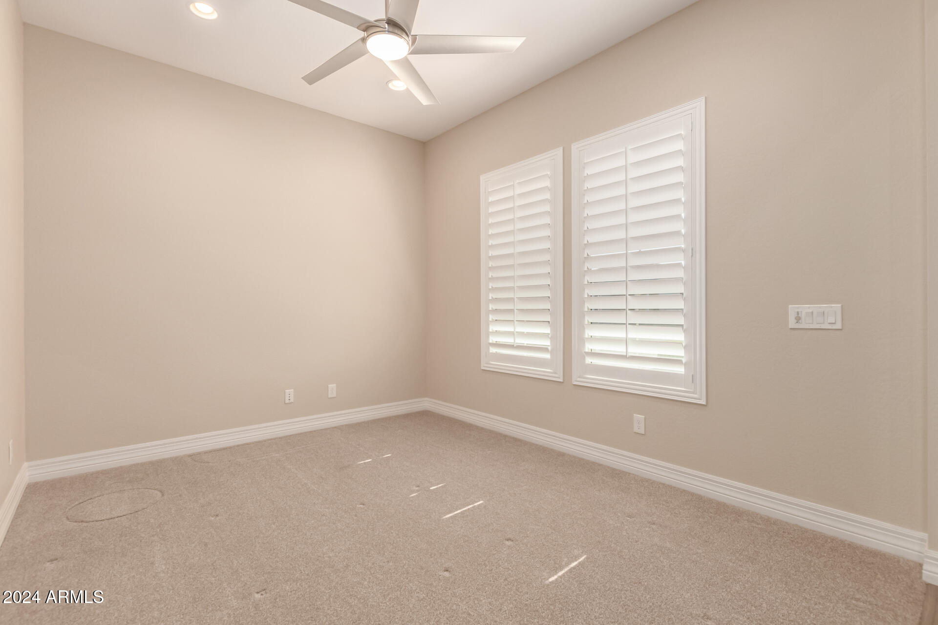 1954 E LA COSTA Drive