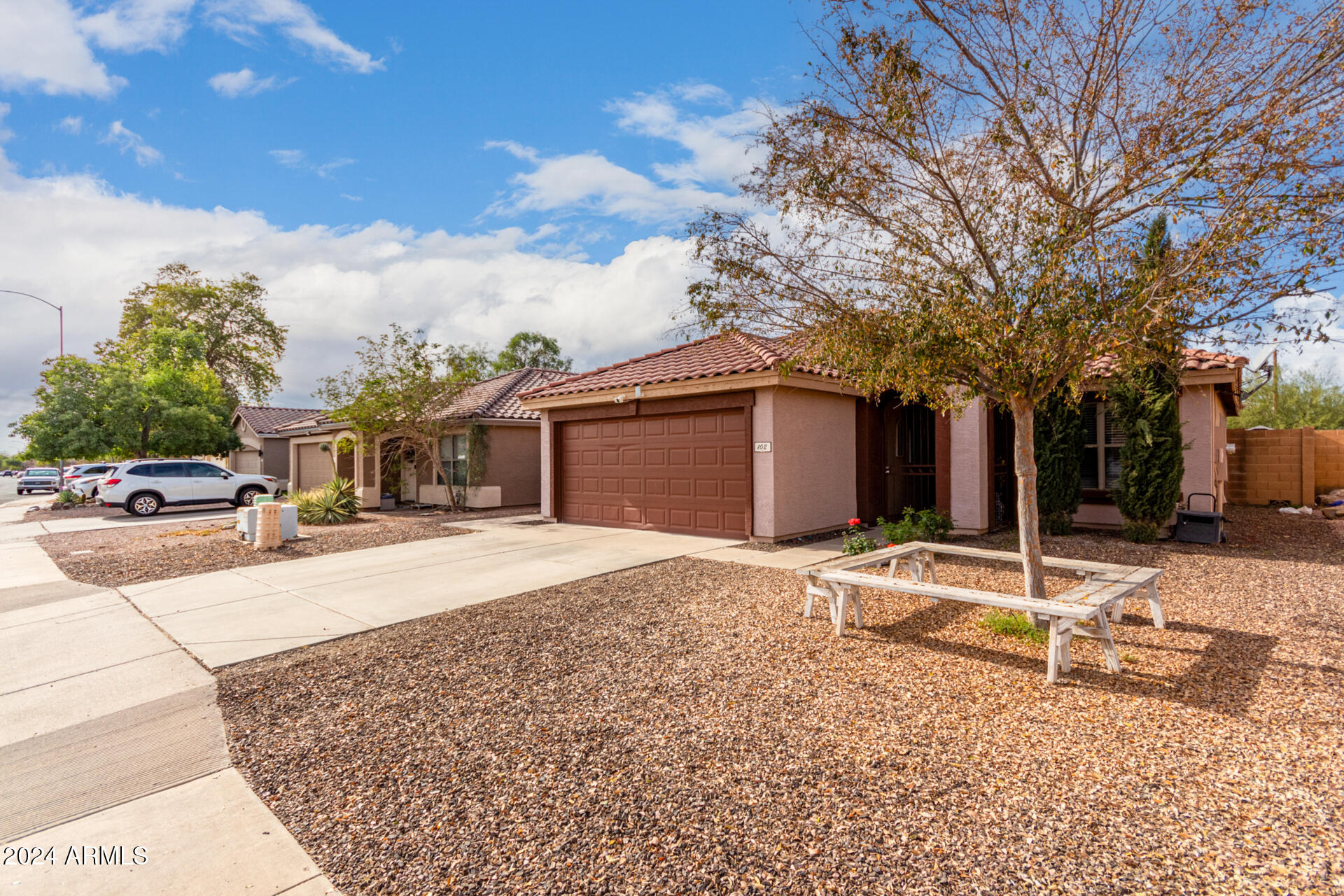 102 S VALLE VERDE --