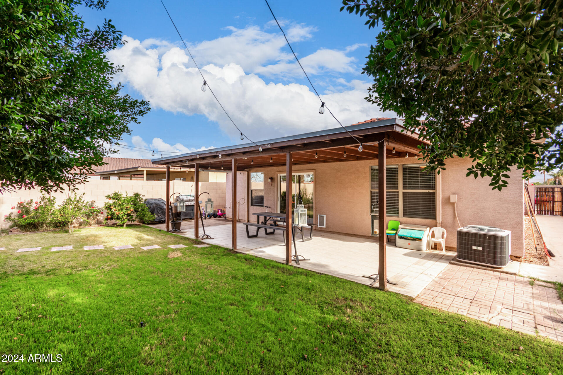 102 S VALLE VERDE --