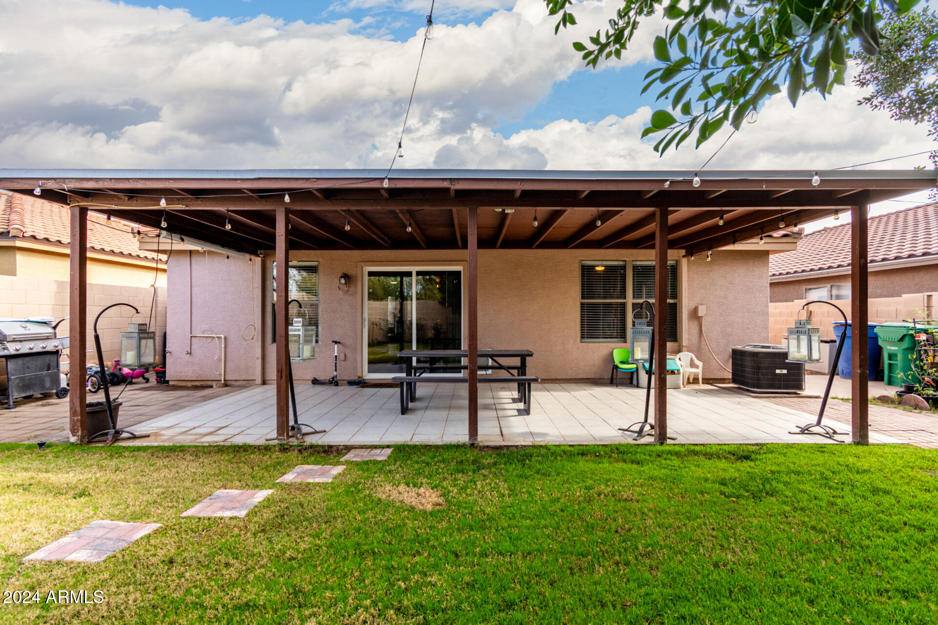 102 S VALLE VERDE --