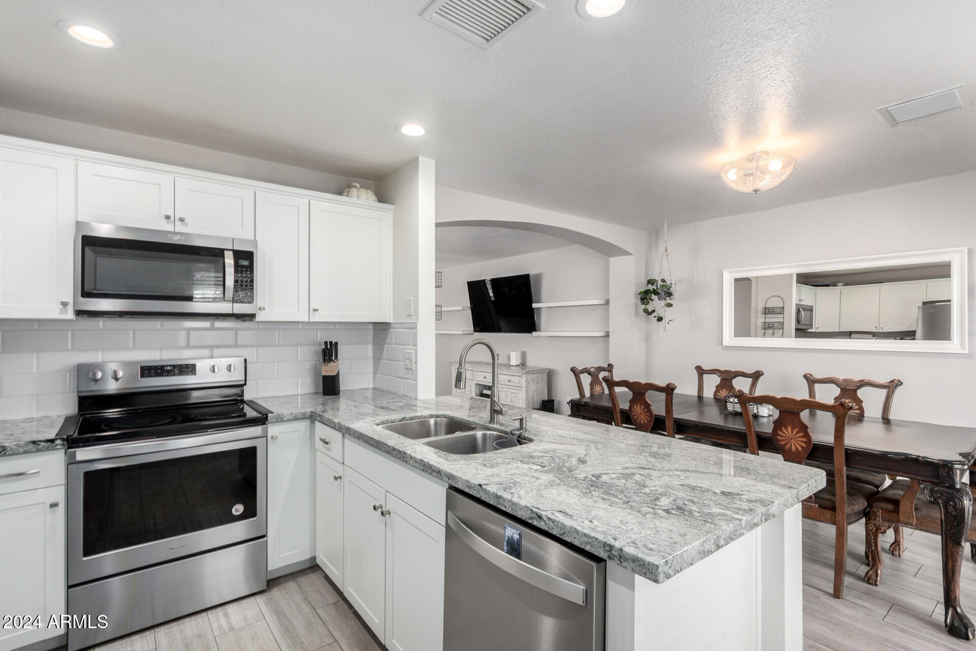 102 S VALLE VERDE --