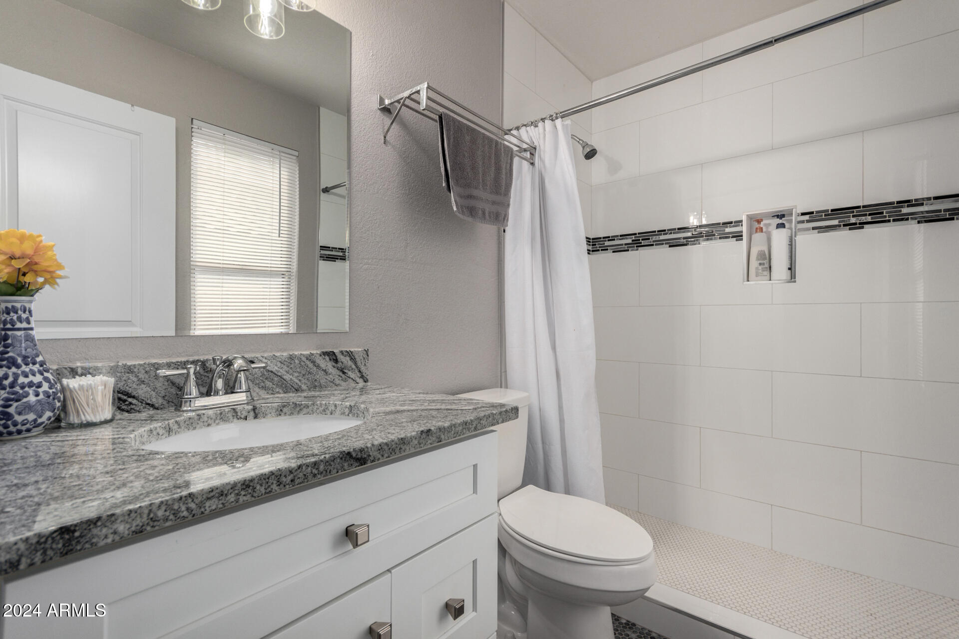 102 S VALLE VERDE --