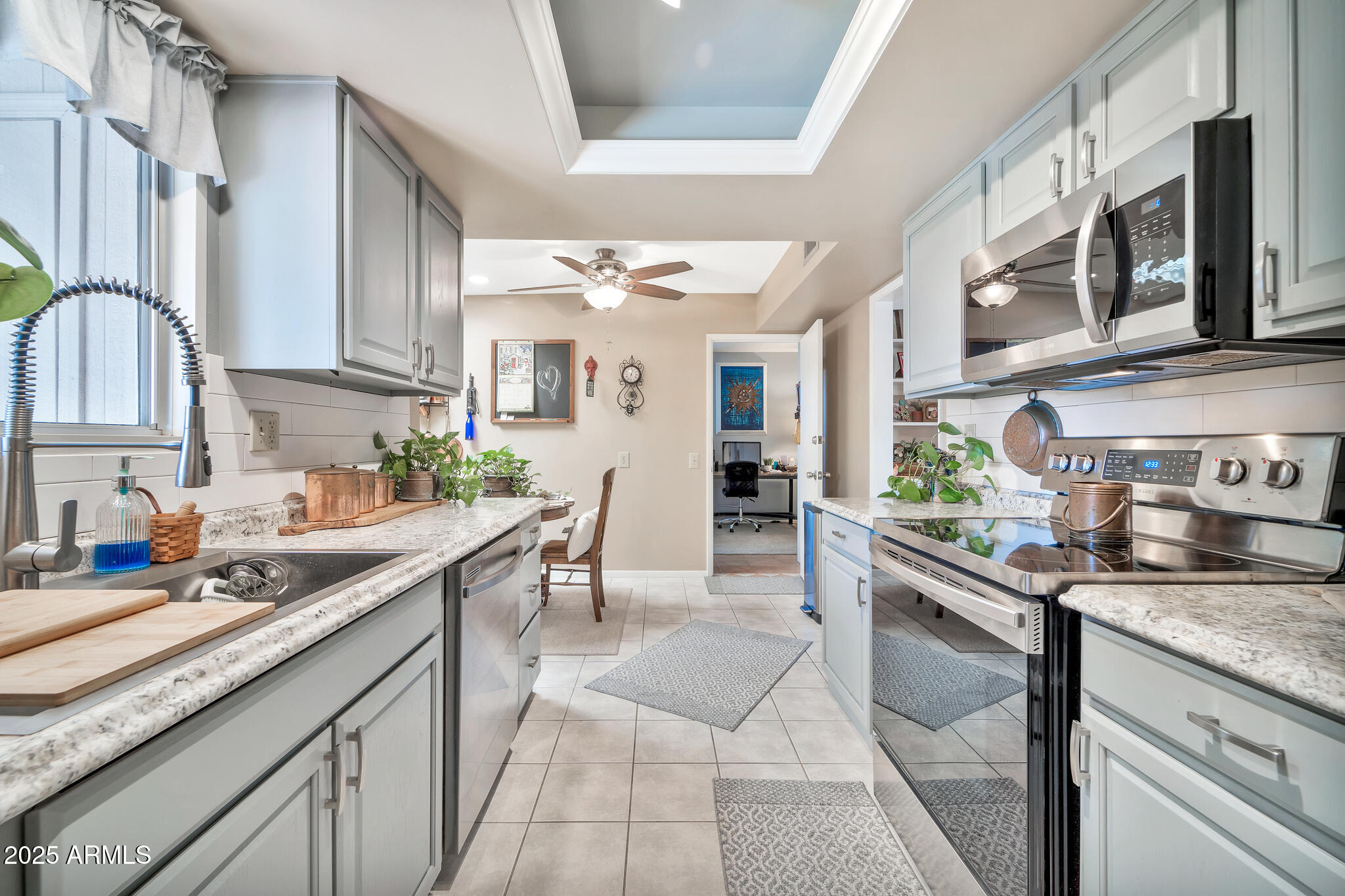 10702 W MANZANITA Drive