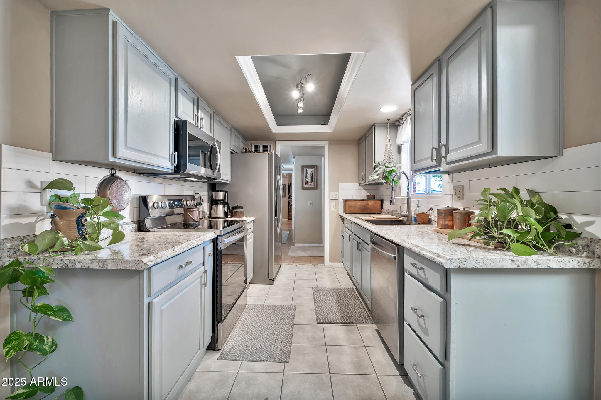 10702 W MANZANITA Drive