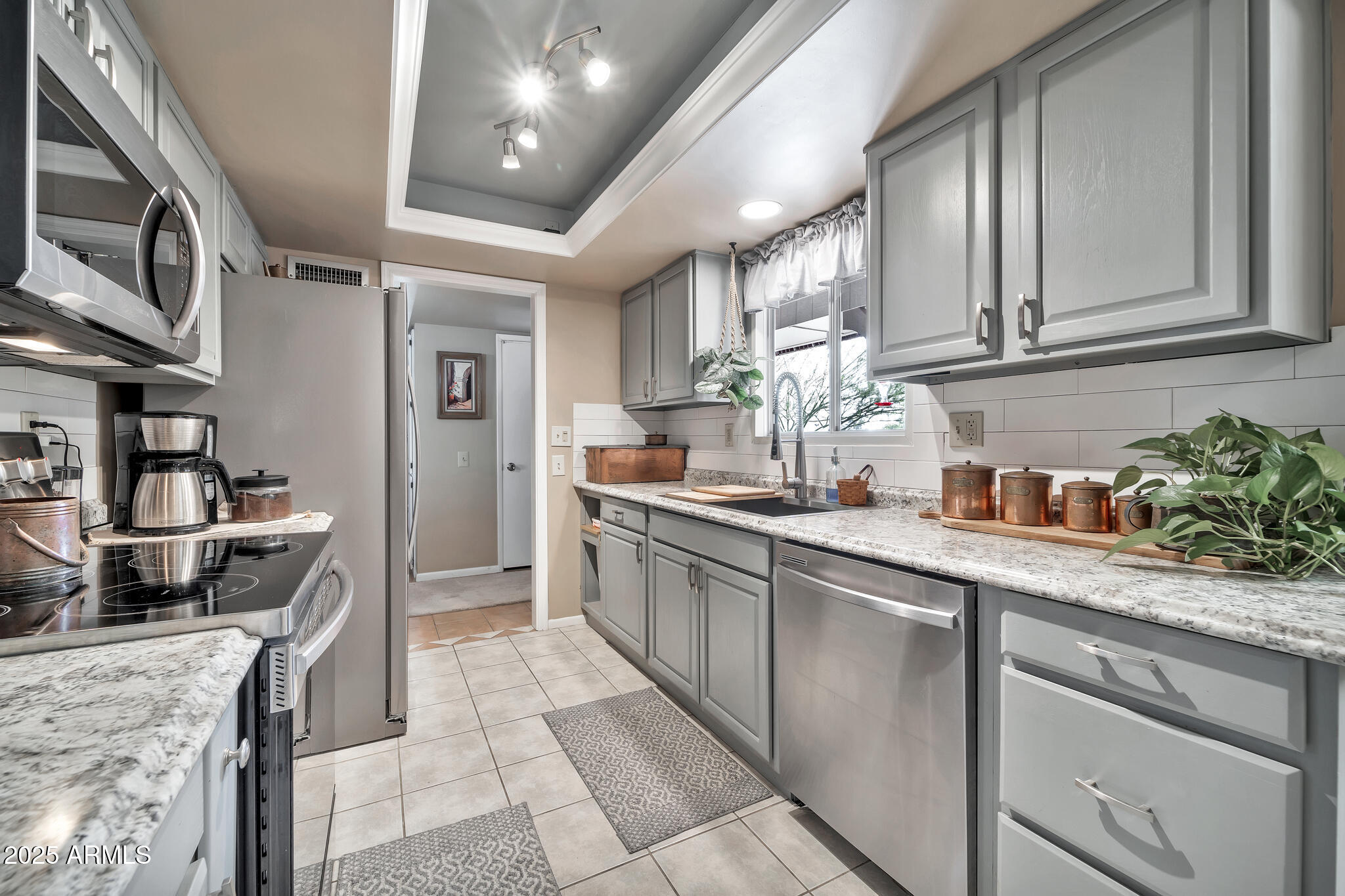 10702 W MANZANITA Drive