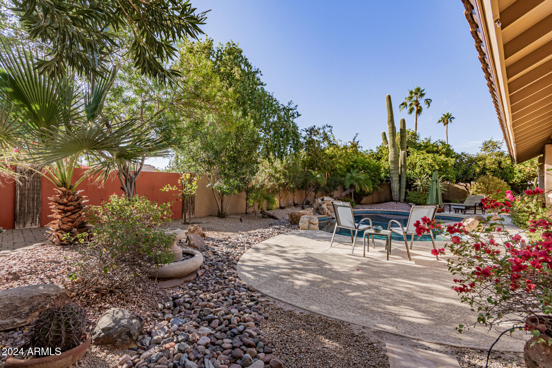 9725 E WINDROSE Drive