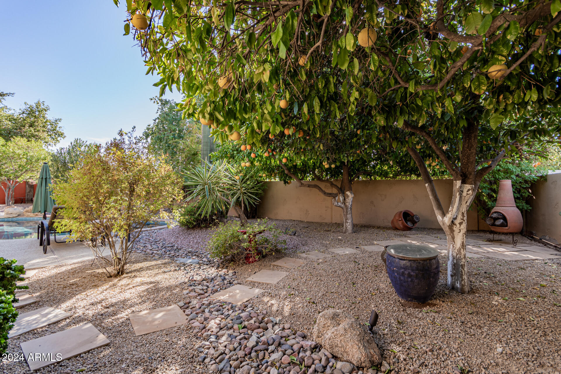 9725 E WINDROSE Drive
