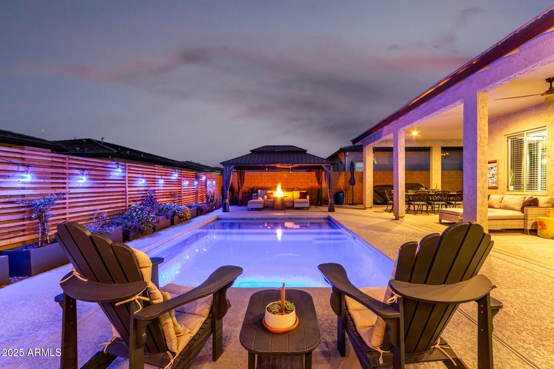 1312 W CALLE LUNA --