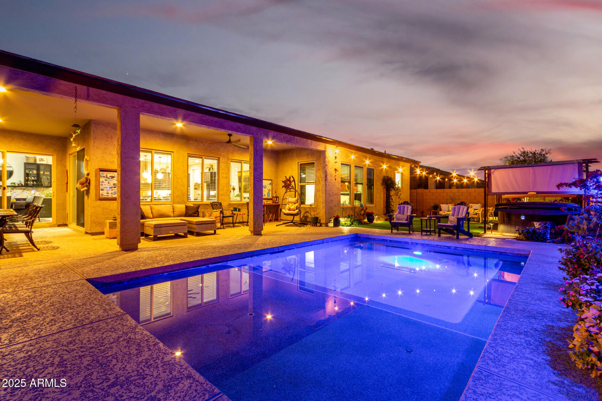 1312 W CALLE LUNA --