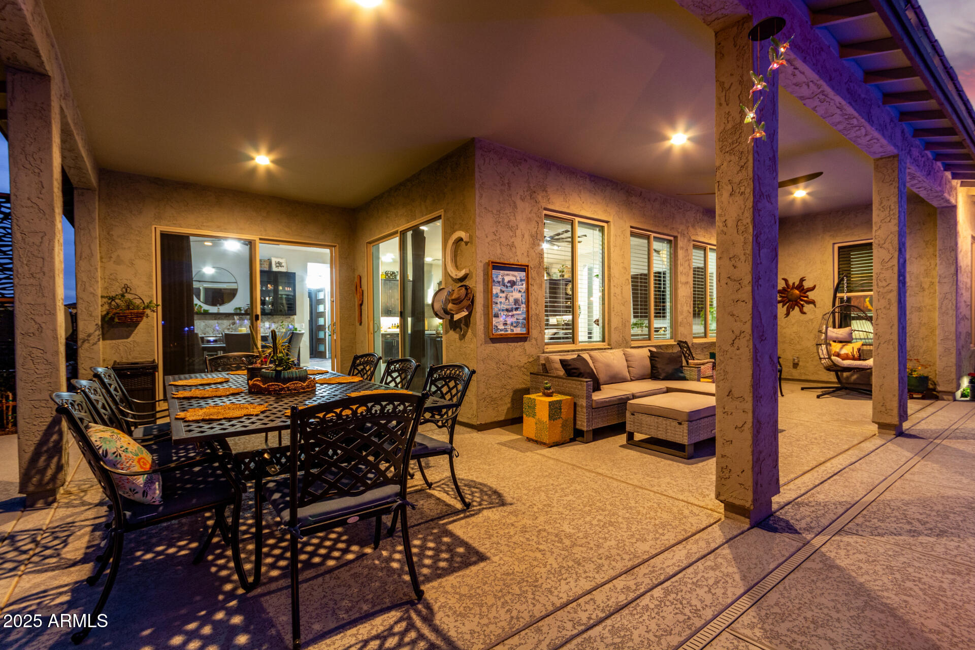 1312 W CALLE LUNA --