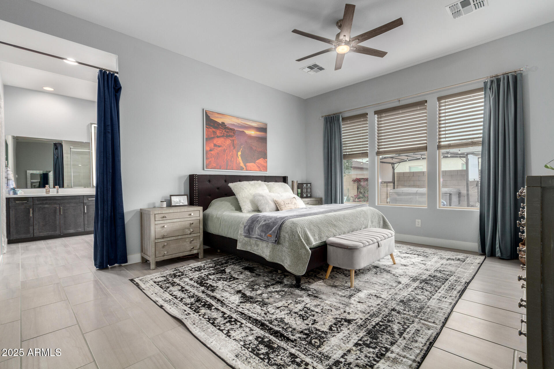 1312 W CALLE LUNA --