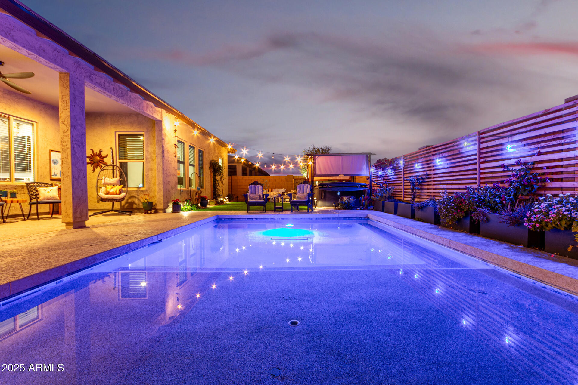 1312 W CALLE LUNA --