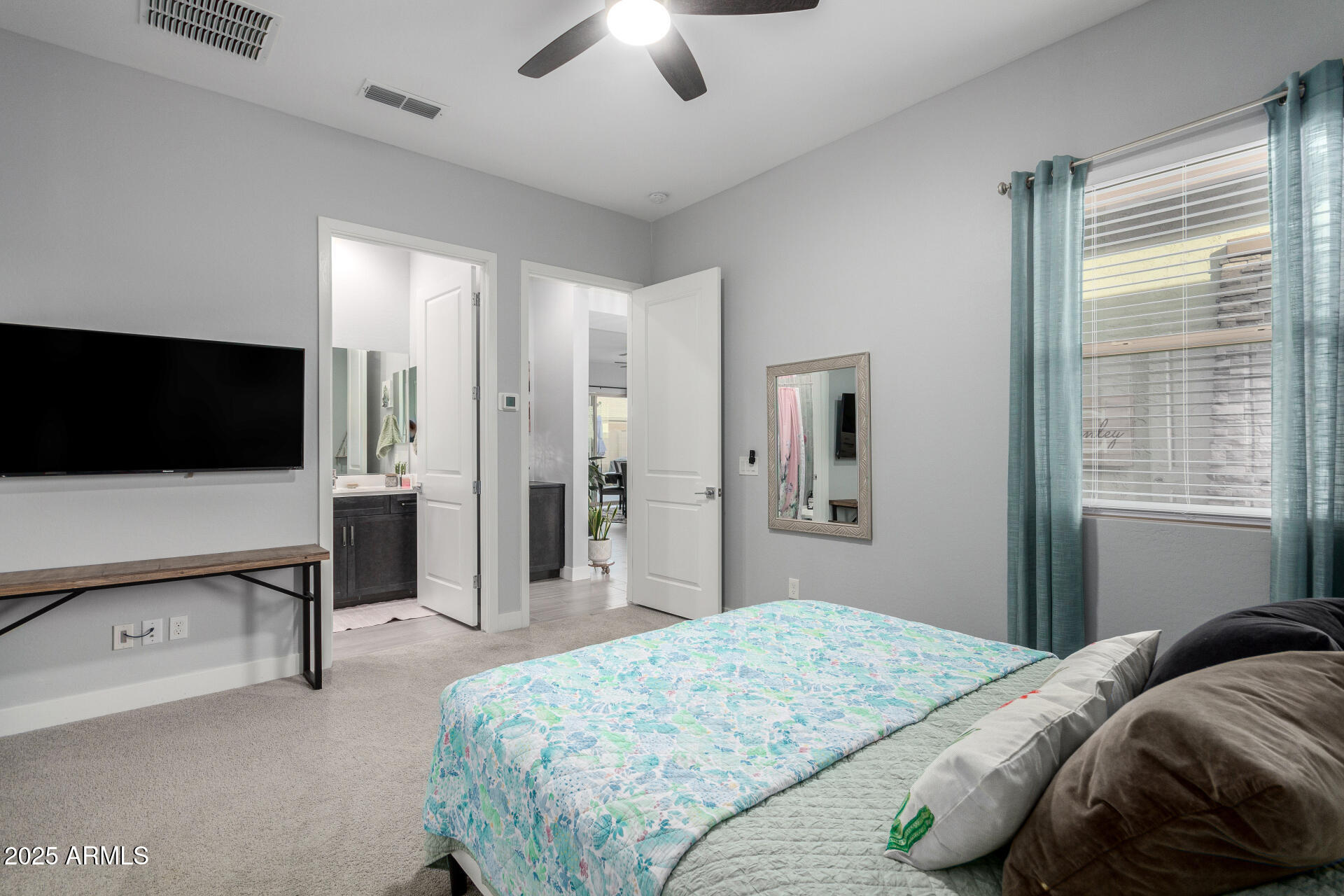 1312 W CALLE LUNA --