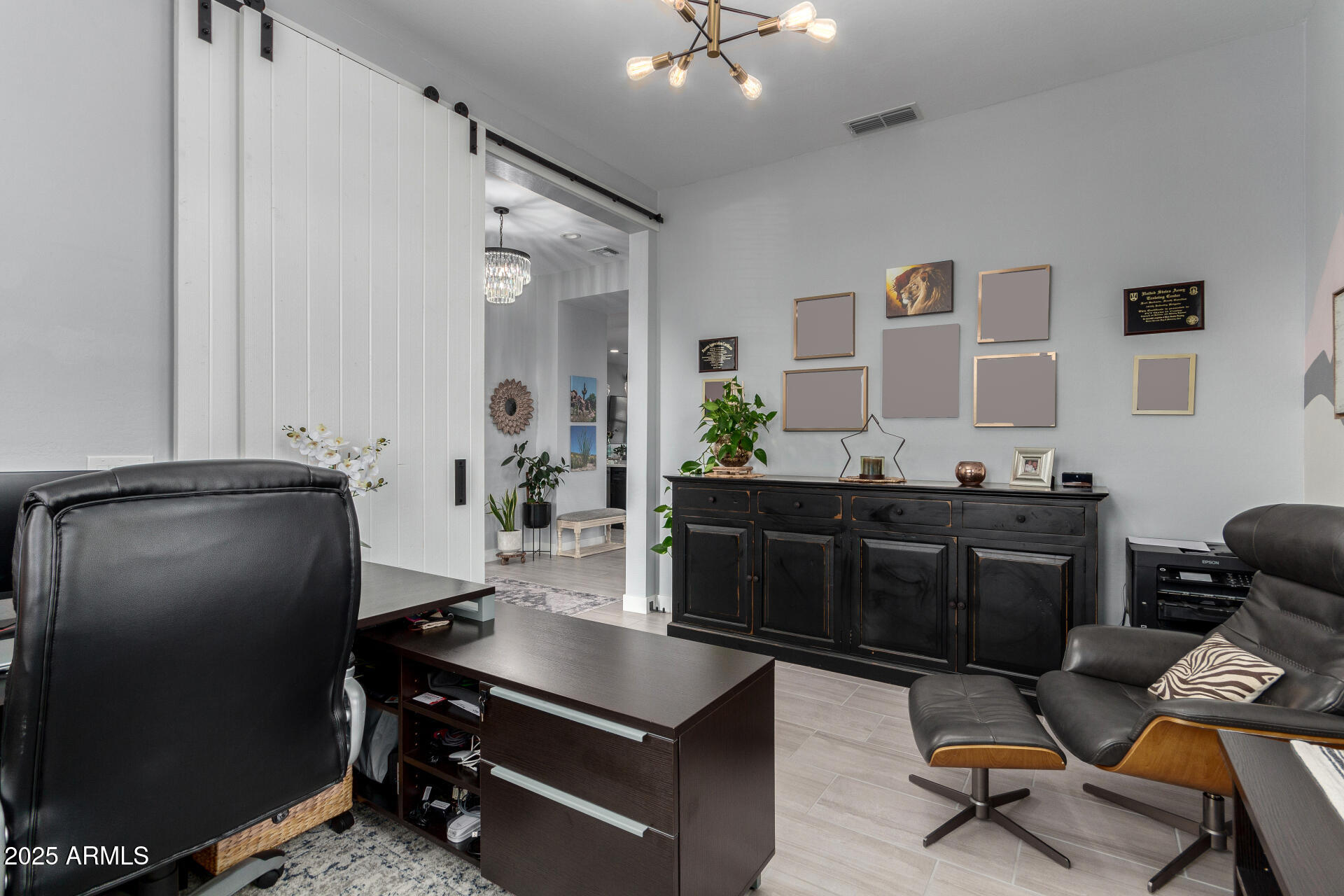 1312 W CALLE LUNA --