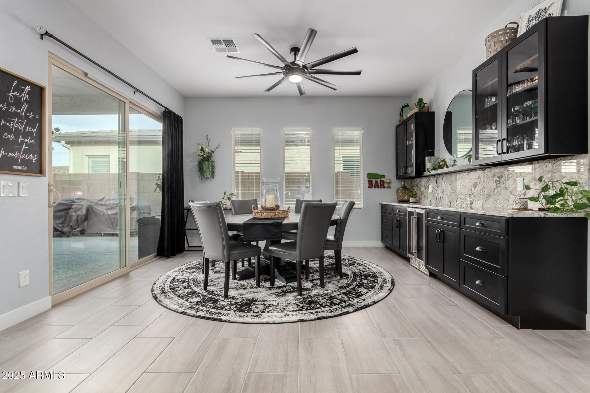 1312 W CALLE LUNA --