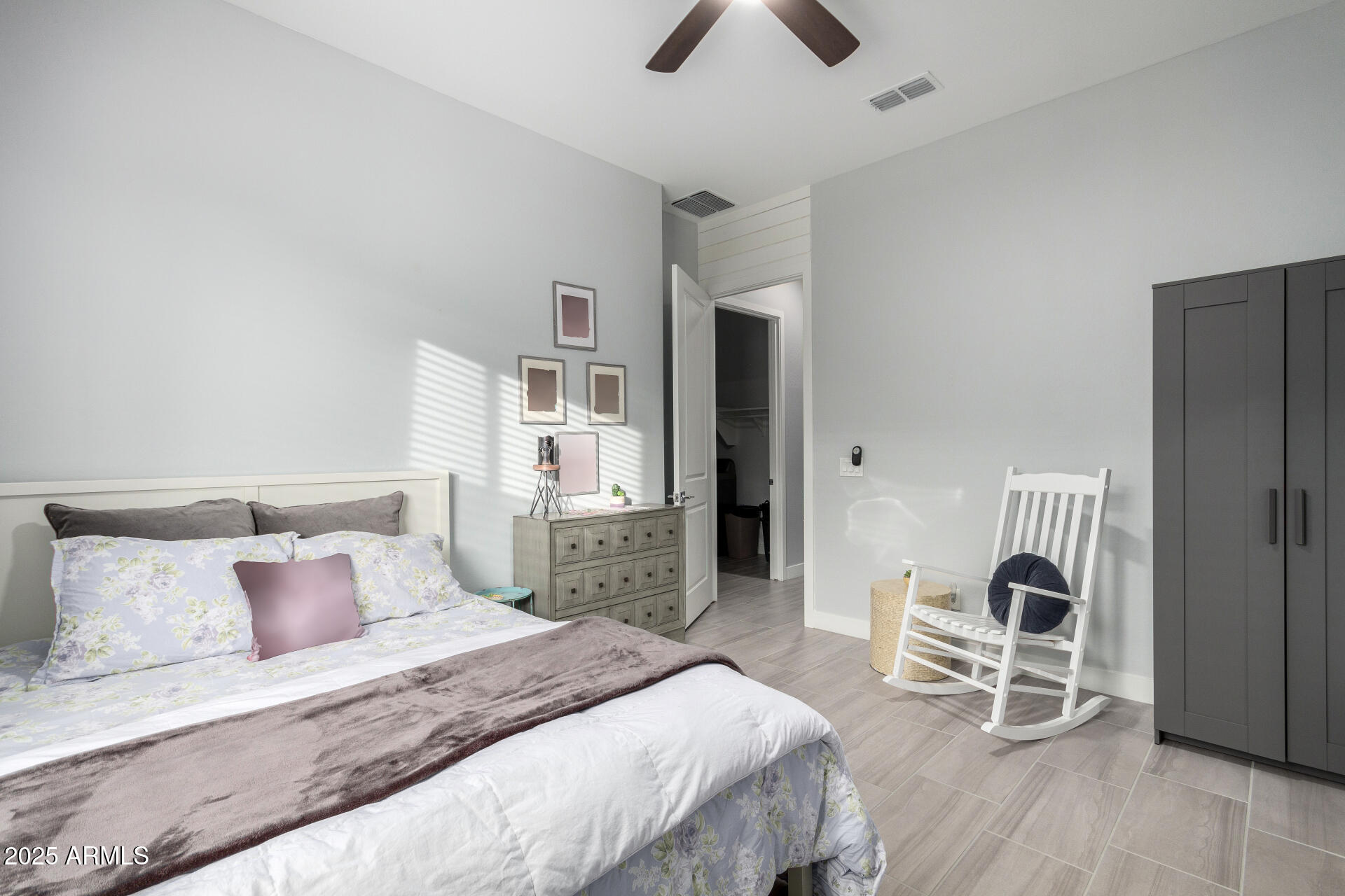 1312 W CALLE LUNA --