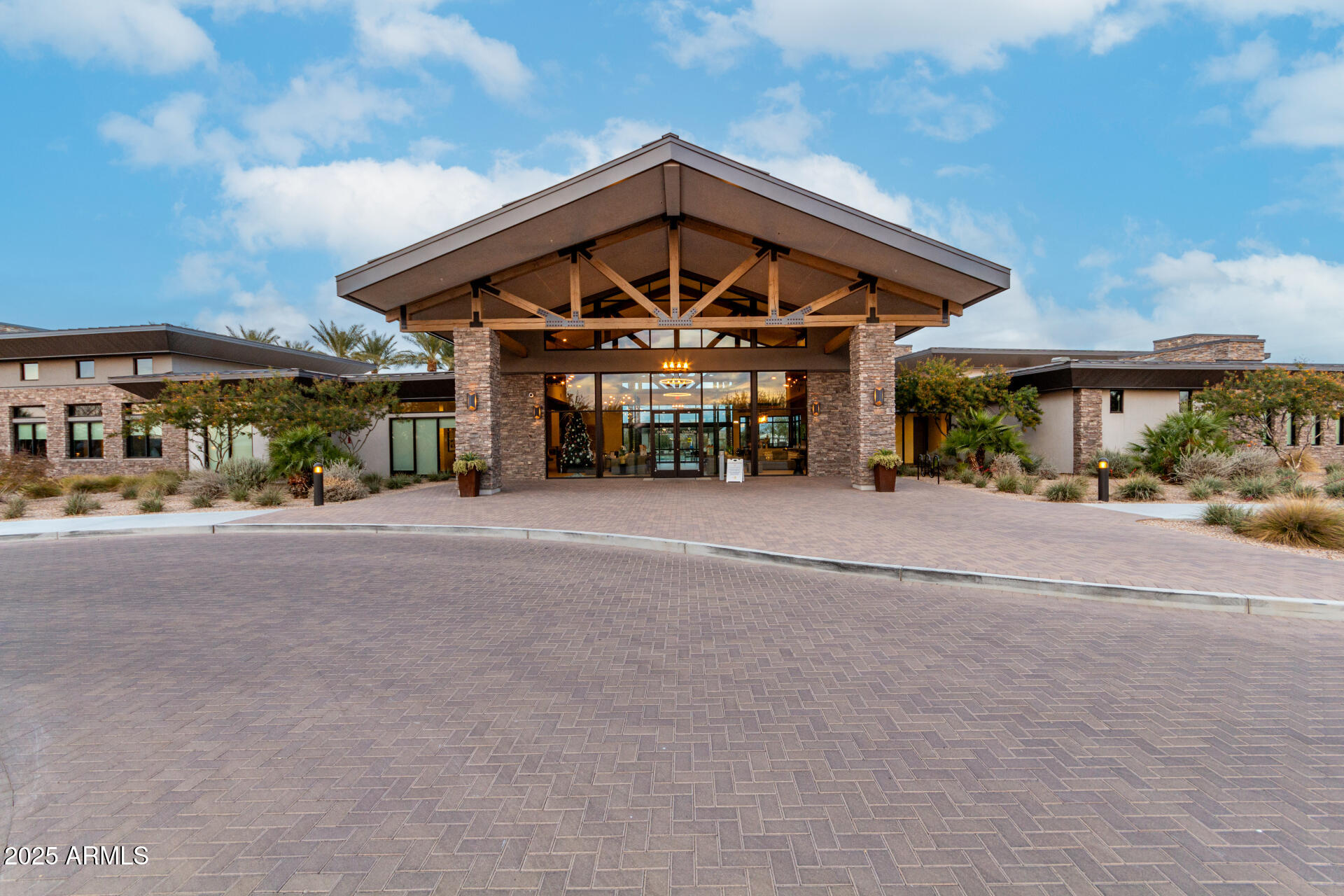 1312 W CALLE LUNA --