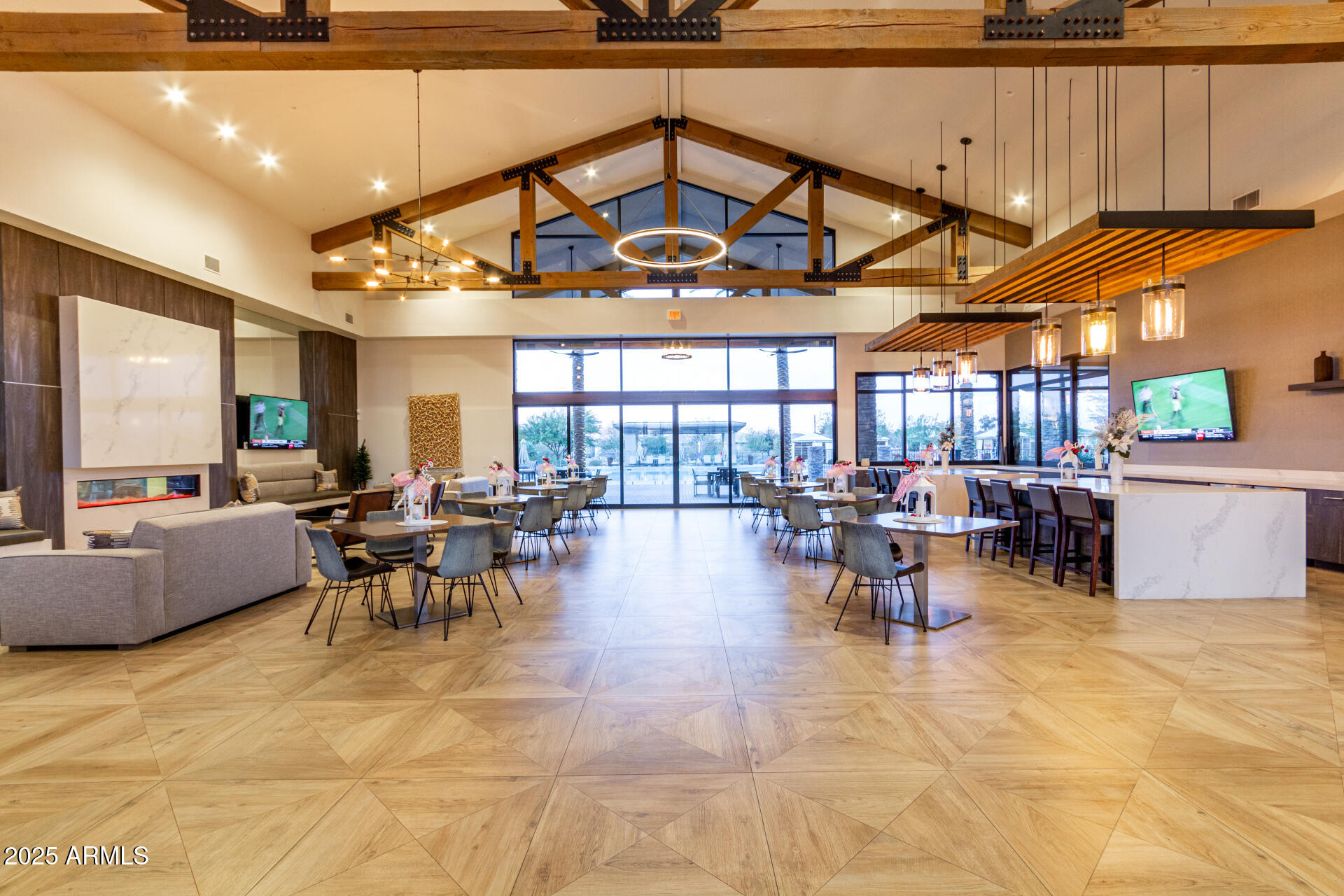 1312 W CALLE LUNA --