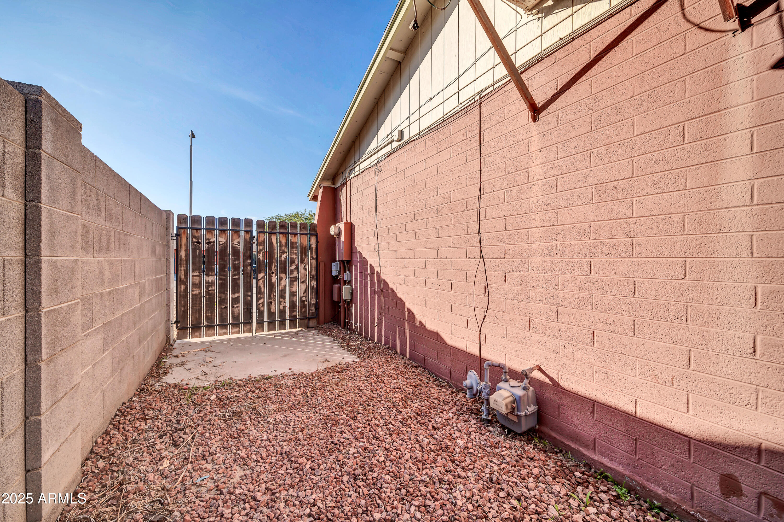 6934 W ORANGE Drive