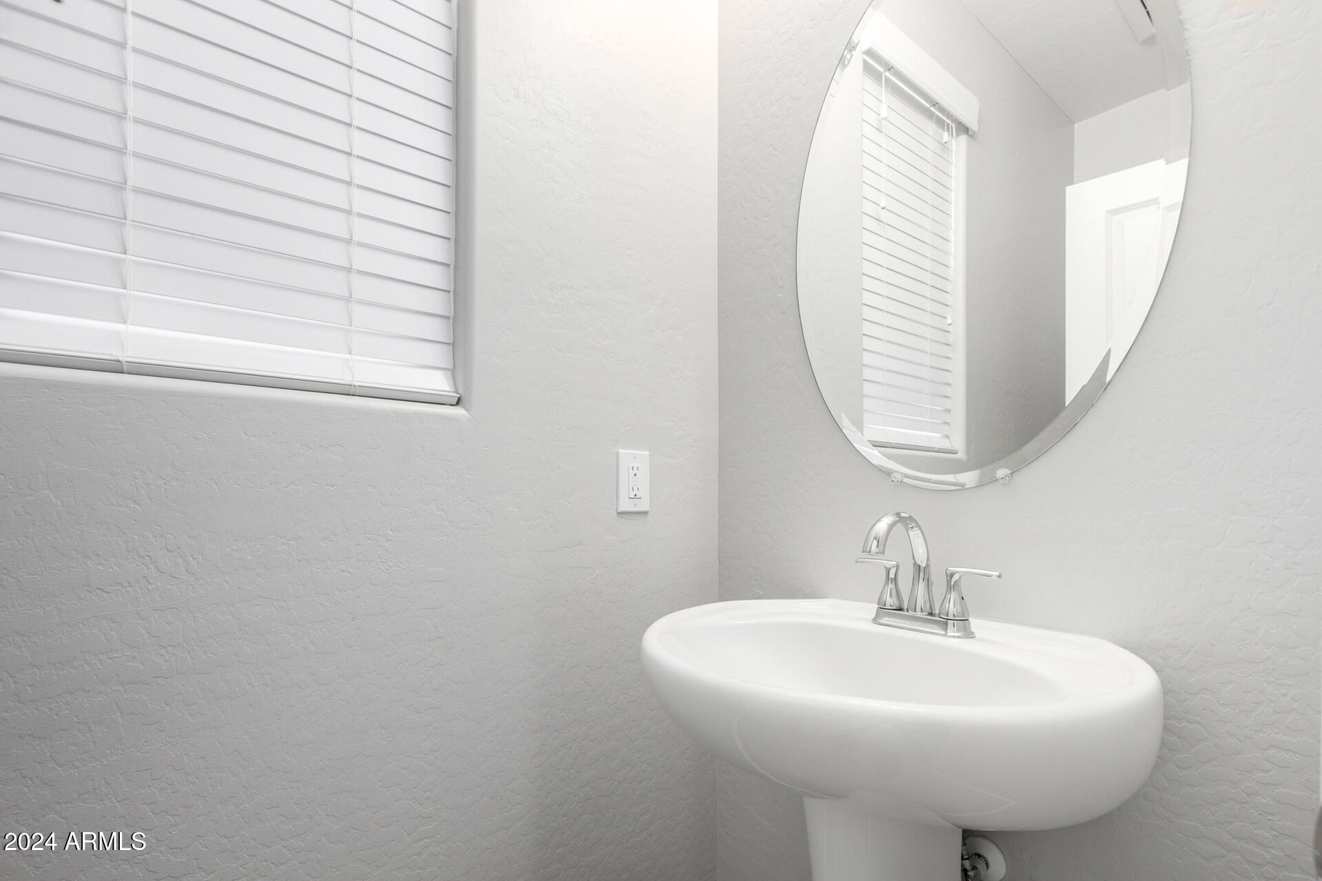 14974 W VIRGINIA Avenue