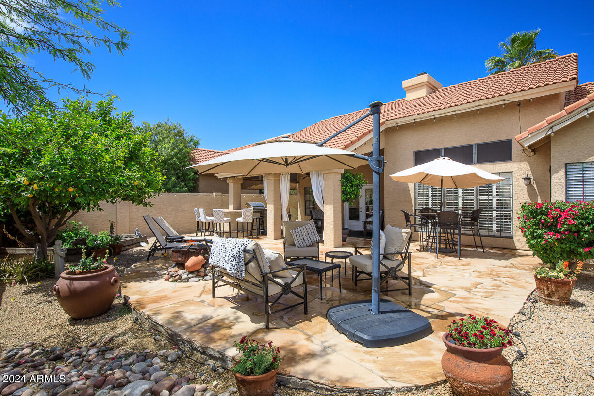 10043 E DREYFUS Avenue