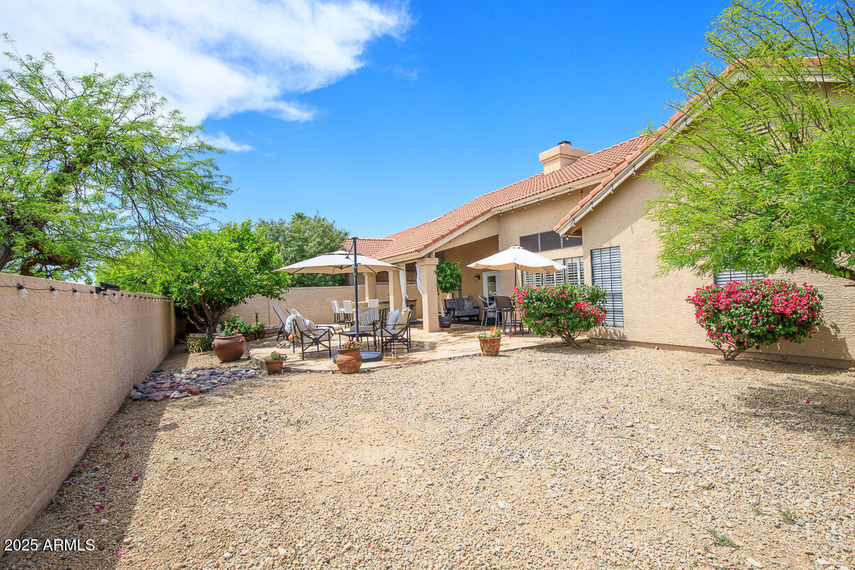 10043 E DREYFUS Avenue