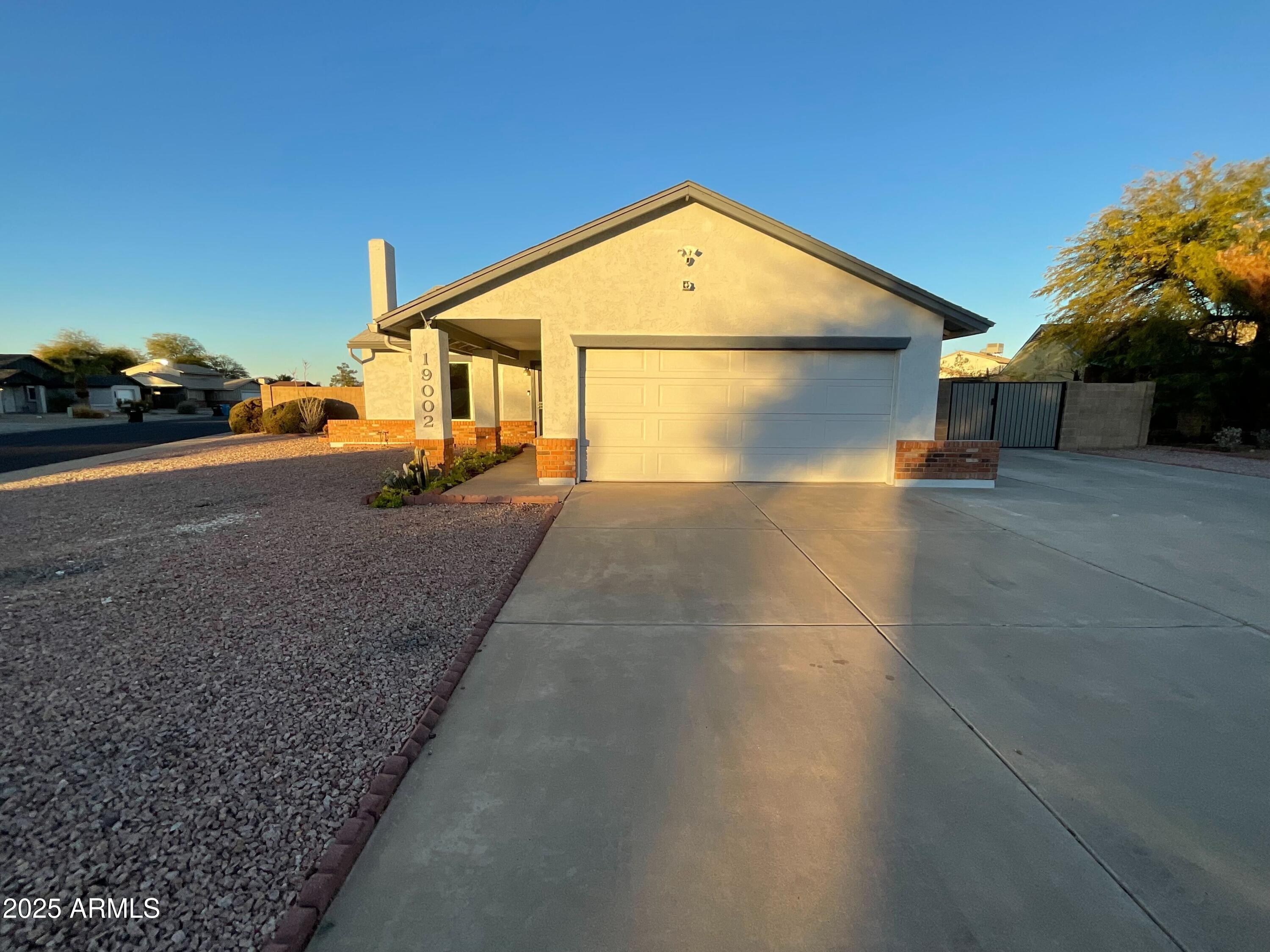 19002 N 47TH Drive