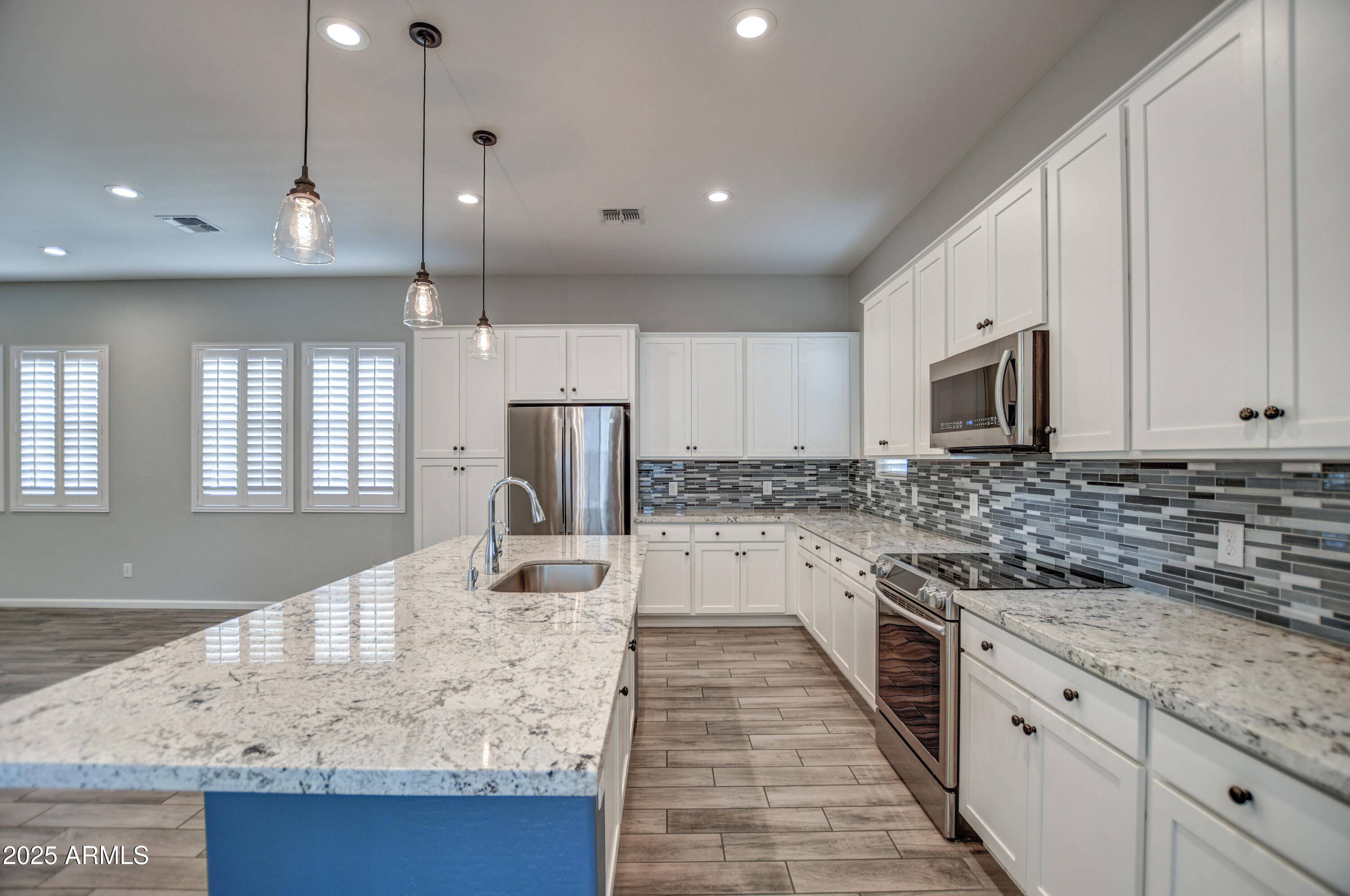 371 N 157th Lane
