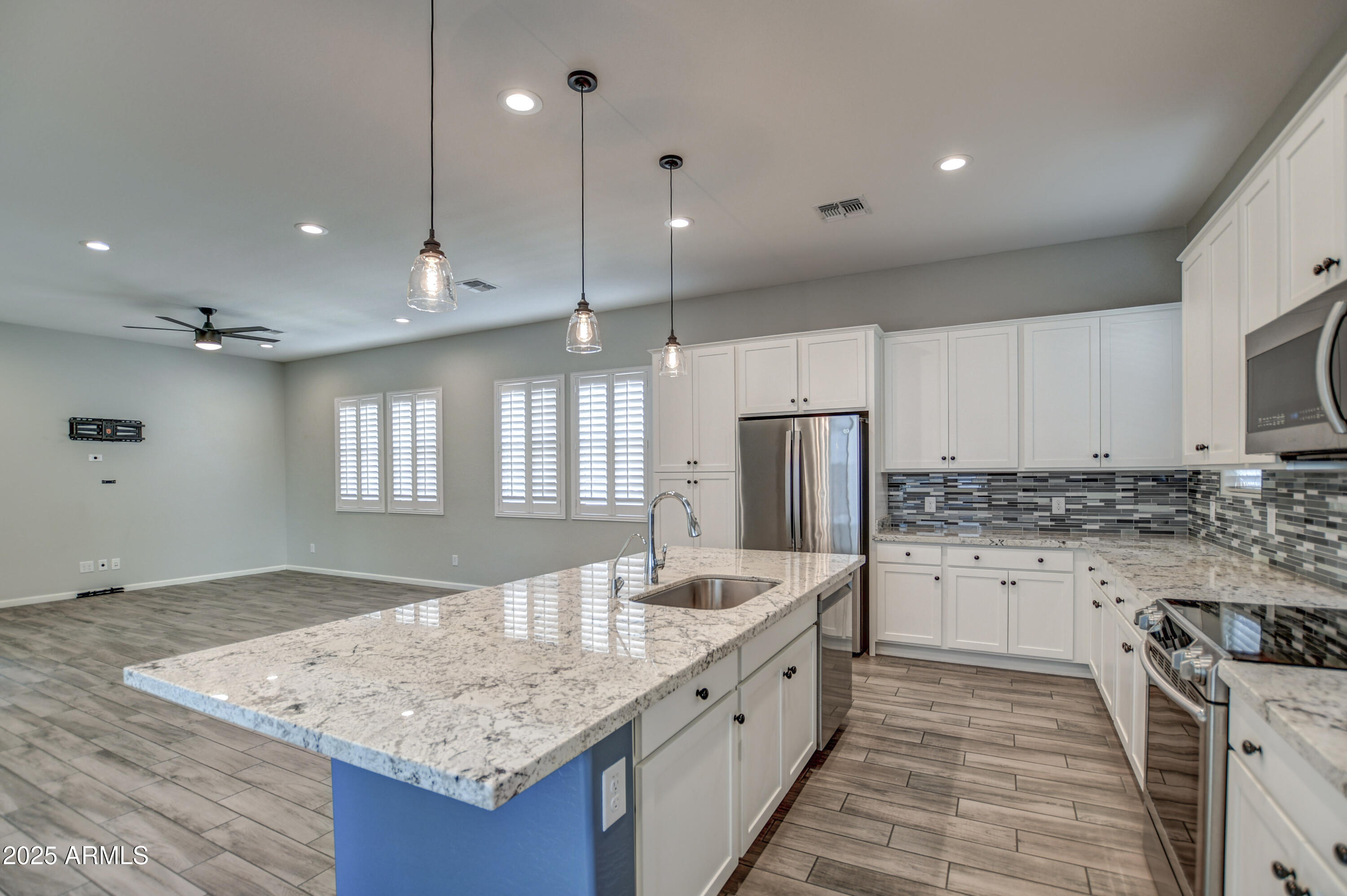 371 N 157th Lane