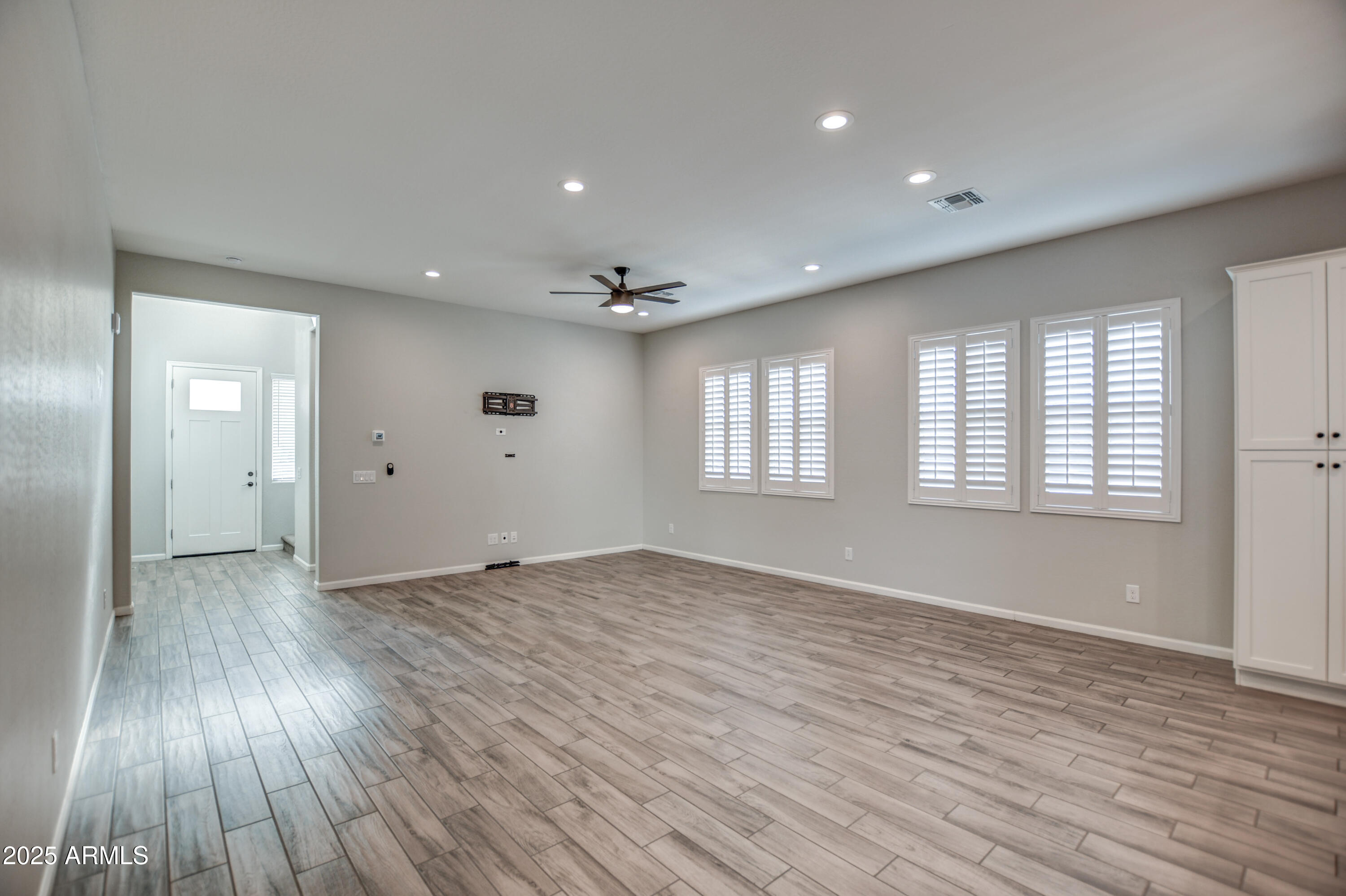 371 N 157th Lane