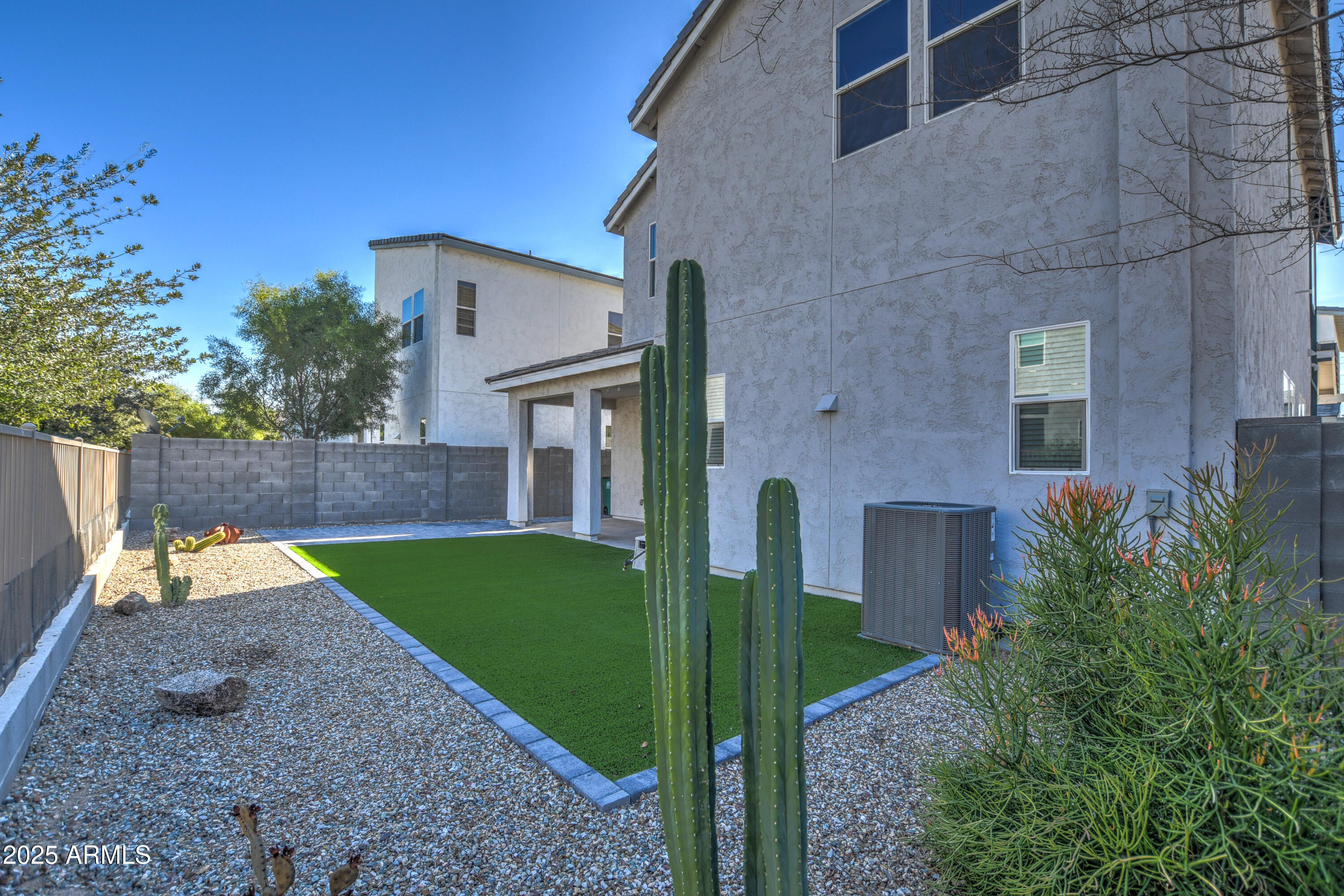 371 N 157th Lane