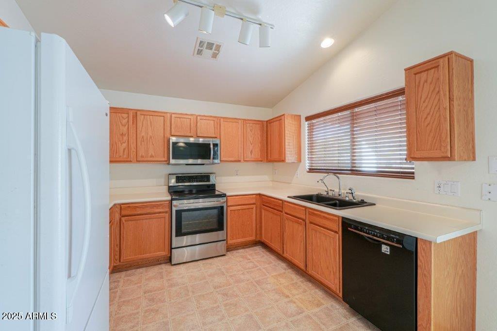 2490 E FIESTA Drive