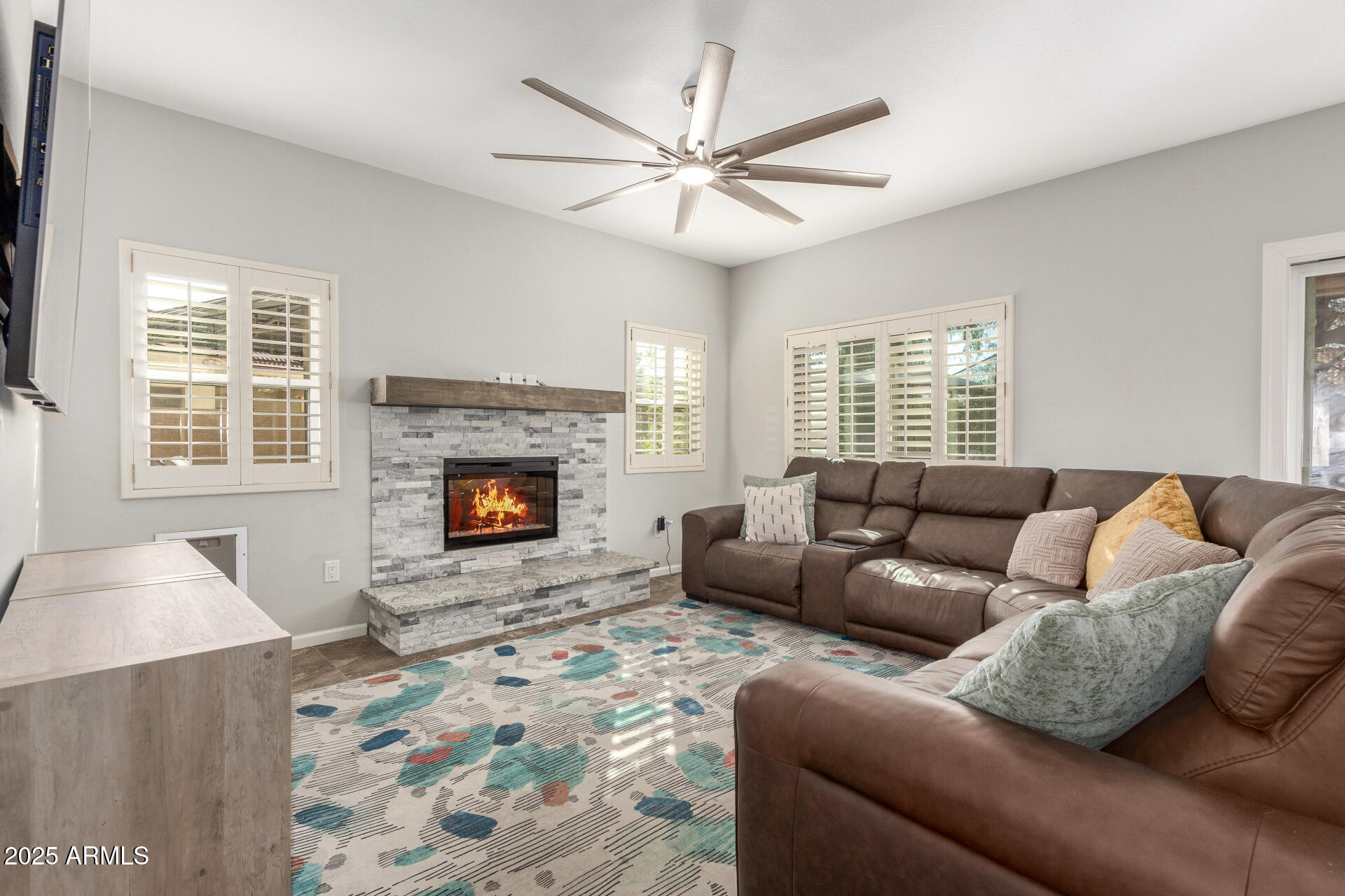 4263 W JASPER Drive
