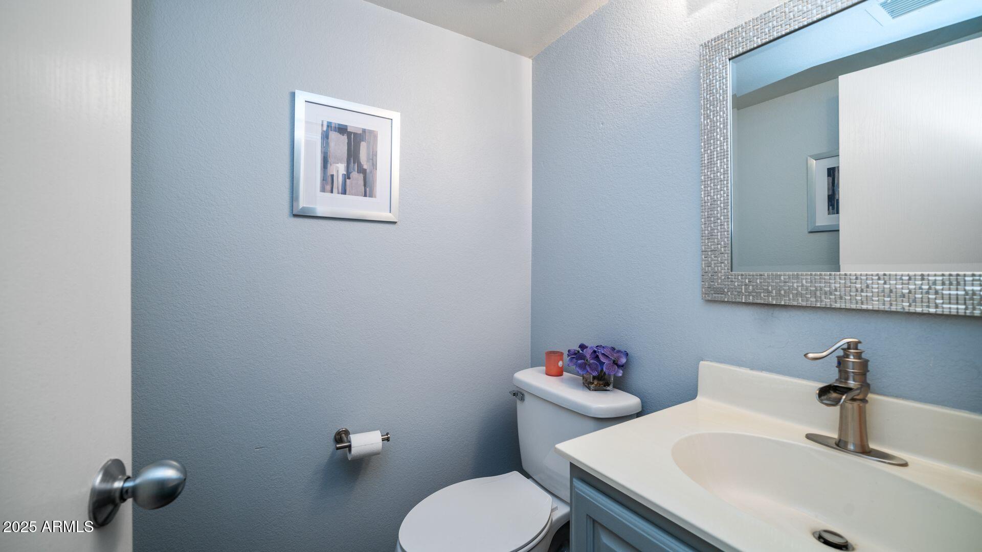 3935 E ROCKWOOD Drive