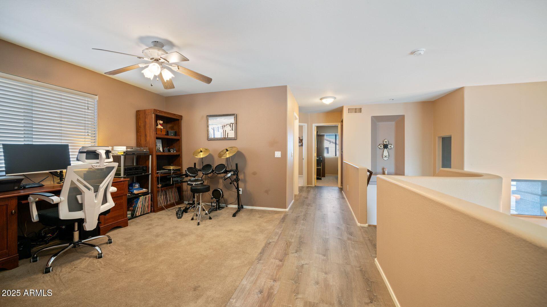 3935 E ROCKWOOD Drive