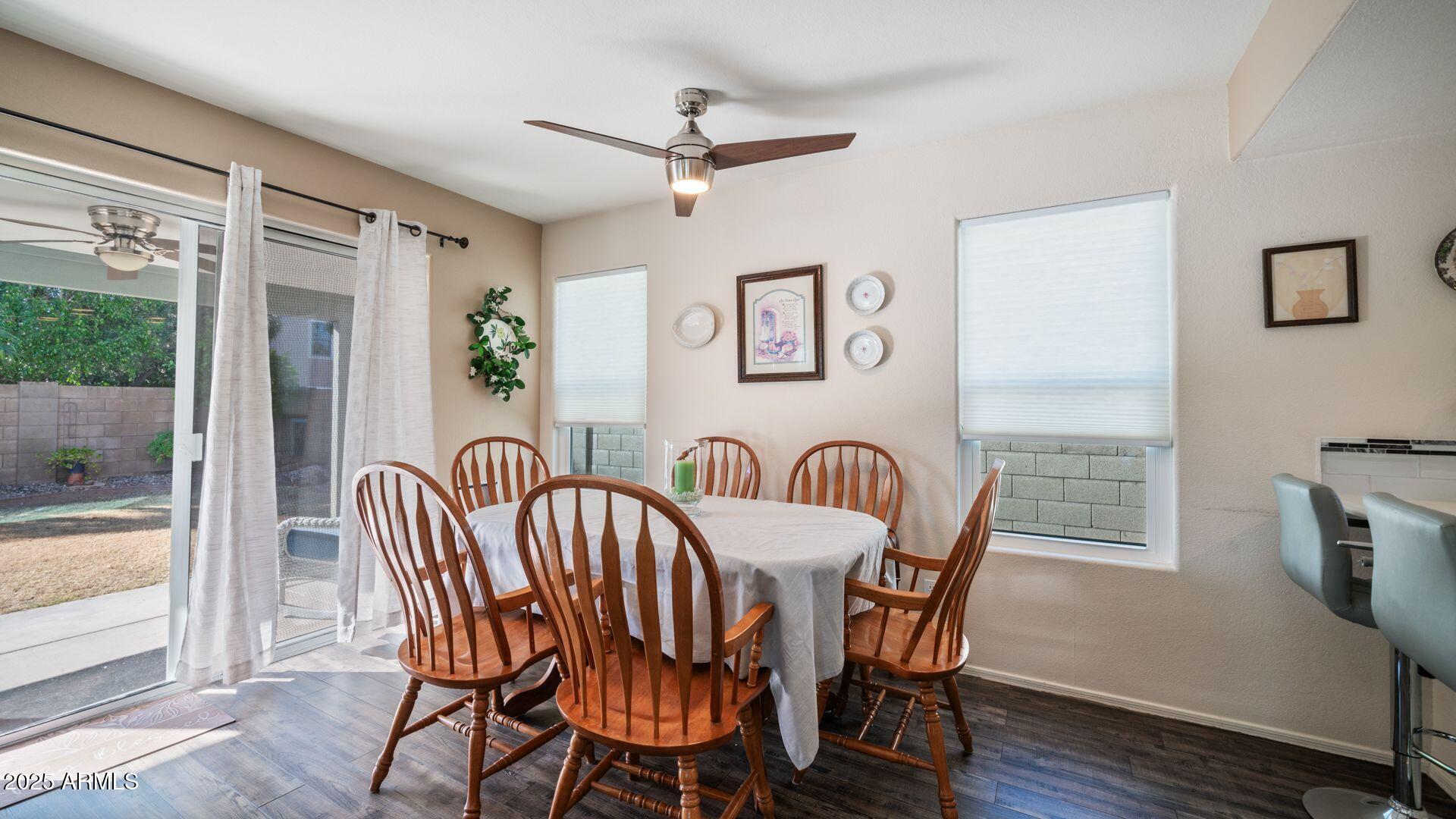 3935 E ROCKWOOD Drive