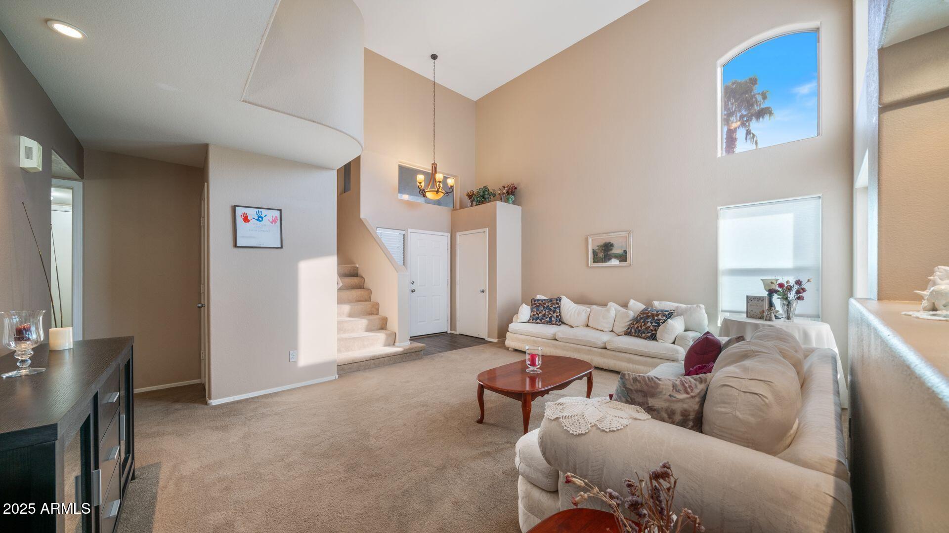 3935 E ROCKWOOD Drive