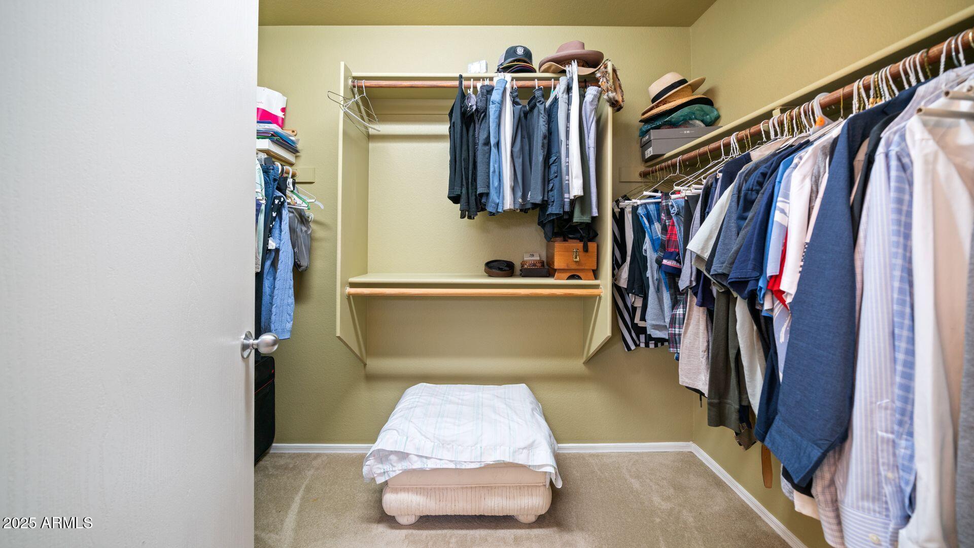 3935 E ROCKWOOD Drive